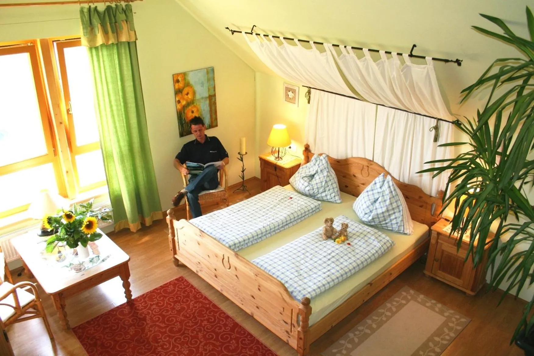 Photo of the whole room, Bed in FerienAppartments Landhaus FühlDichWohl