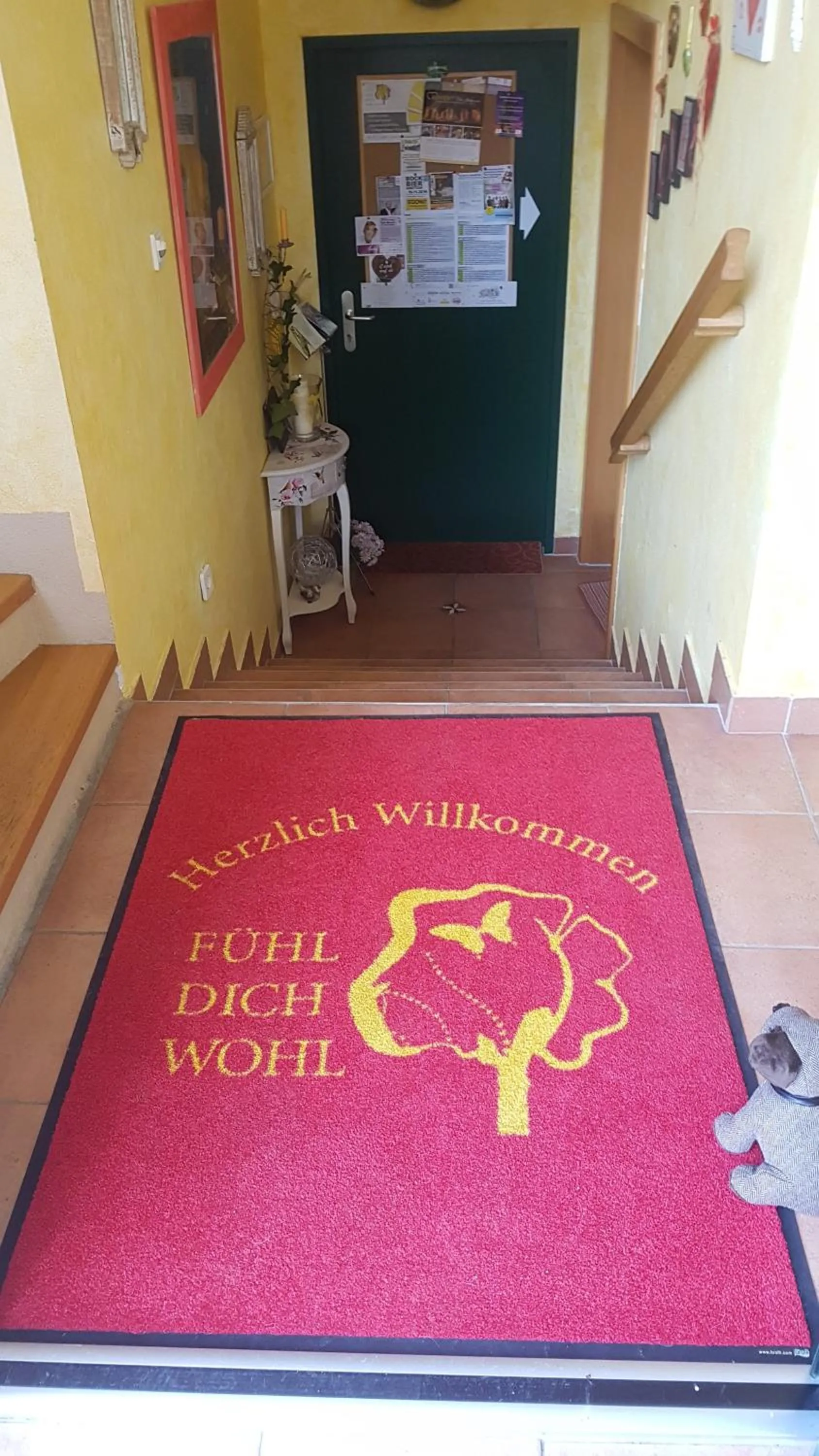 Property logo or sign in FerienAppartments Landhaus FühlDichWohl