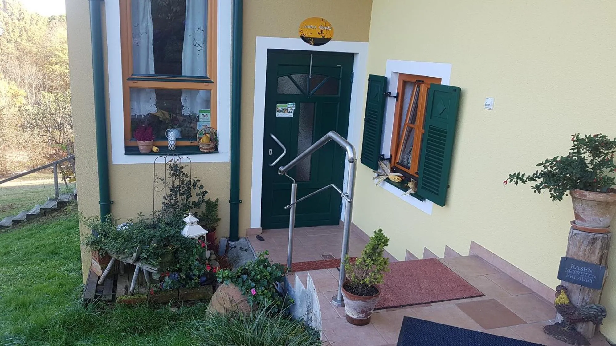 Facade/entrance in FerienAppartments Landhaus FühlDichWohl