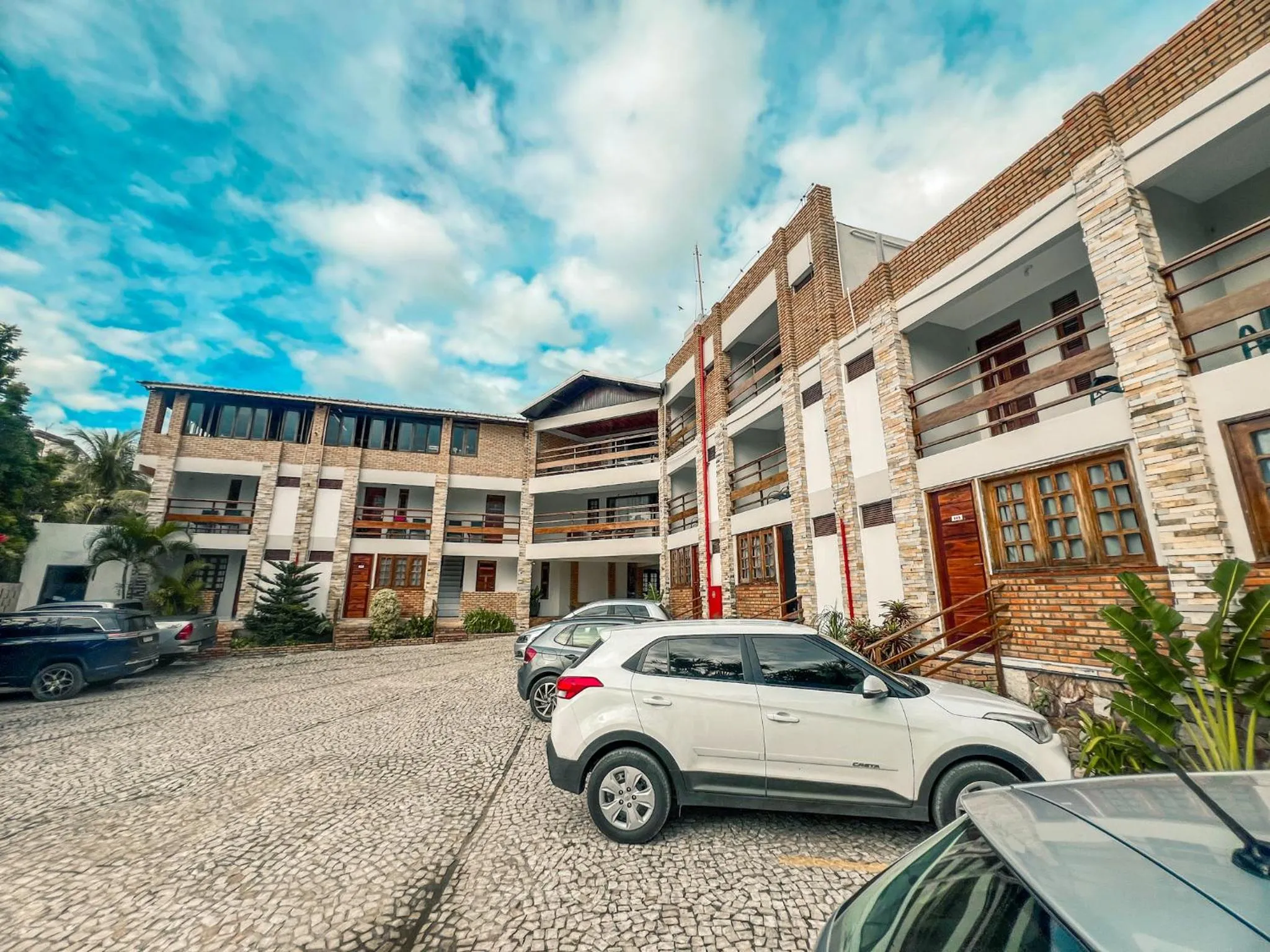 Parking in Falésia Praia Hotel