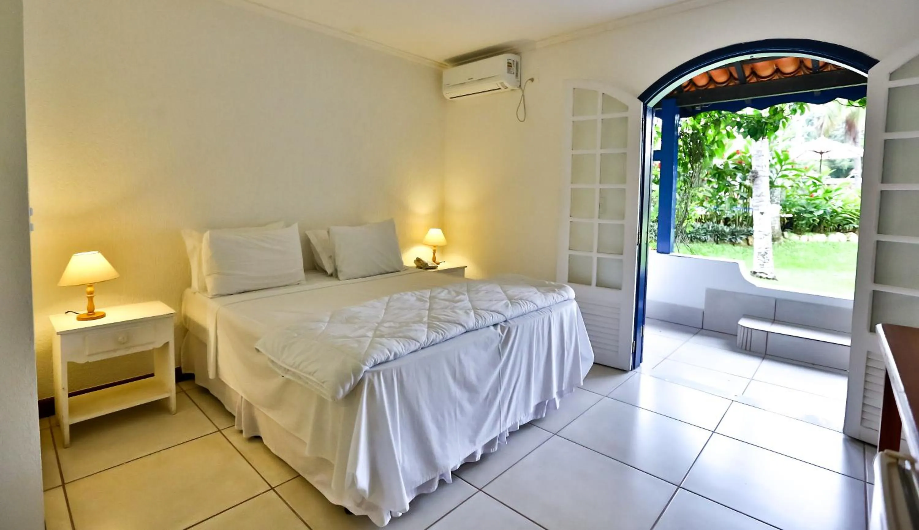 Photo of the whole room, Bed in Pousada da Condessa