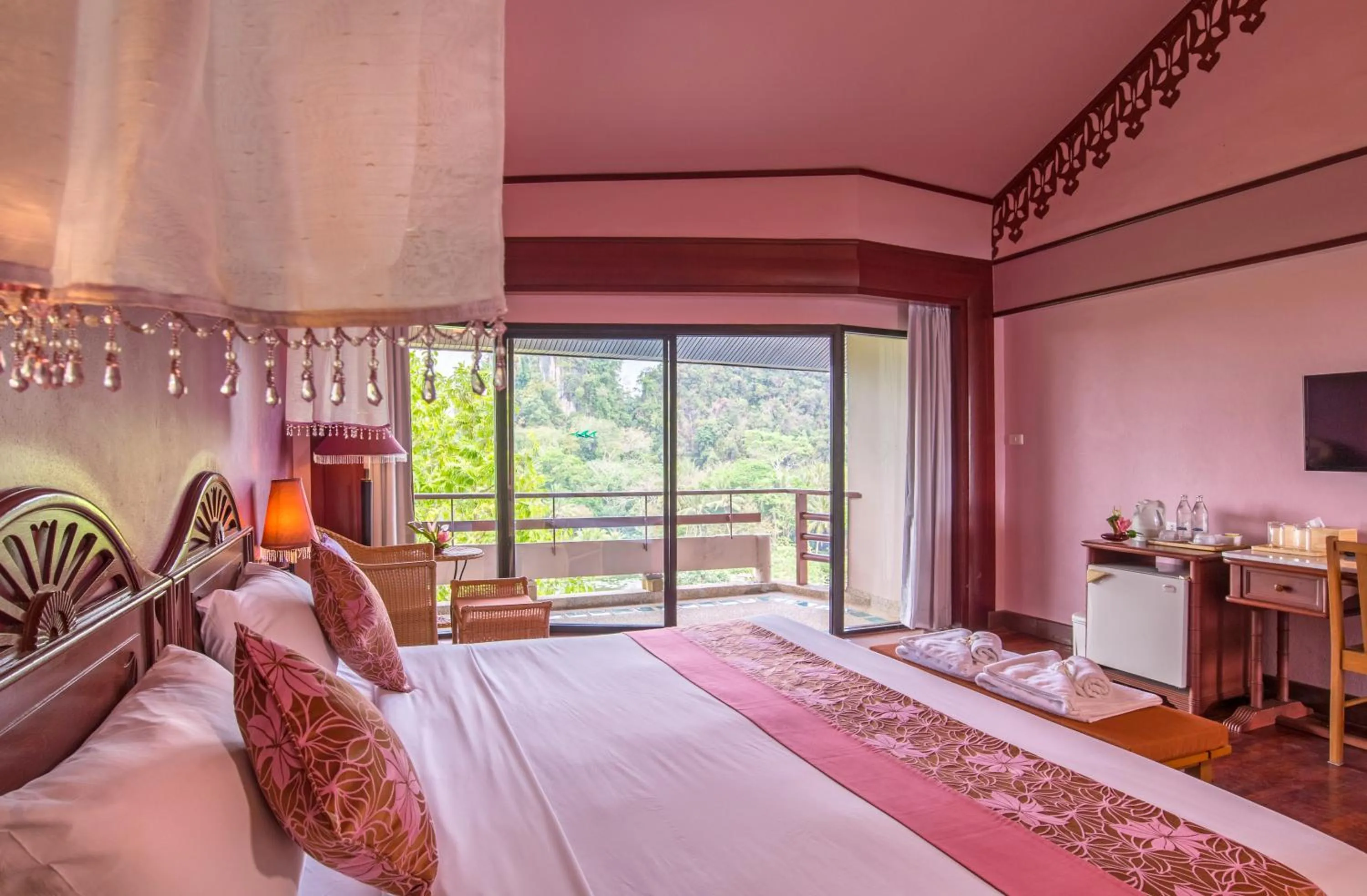 Bedroom in Maritime Park And Spa Resort