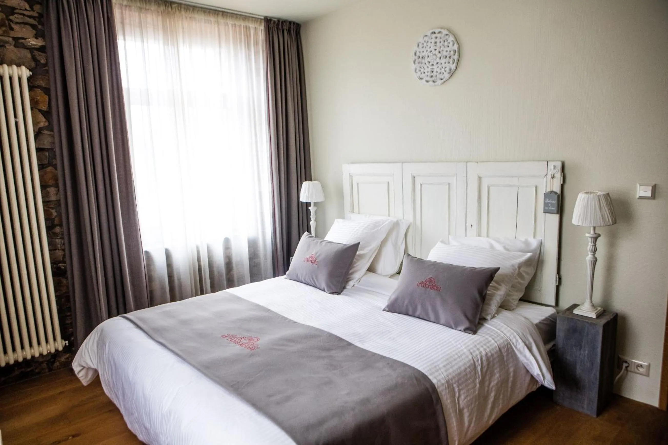 Bed in B&B Le Tapis Rouge