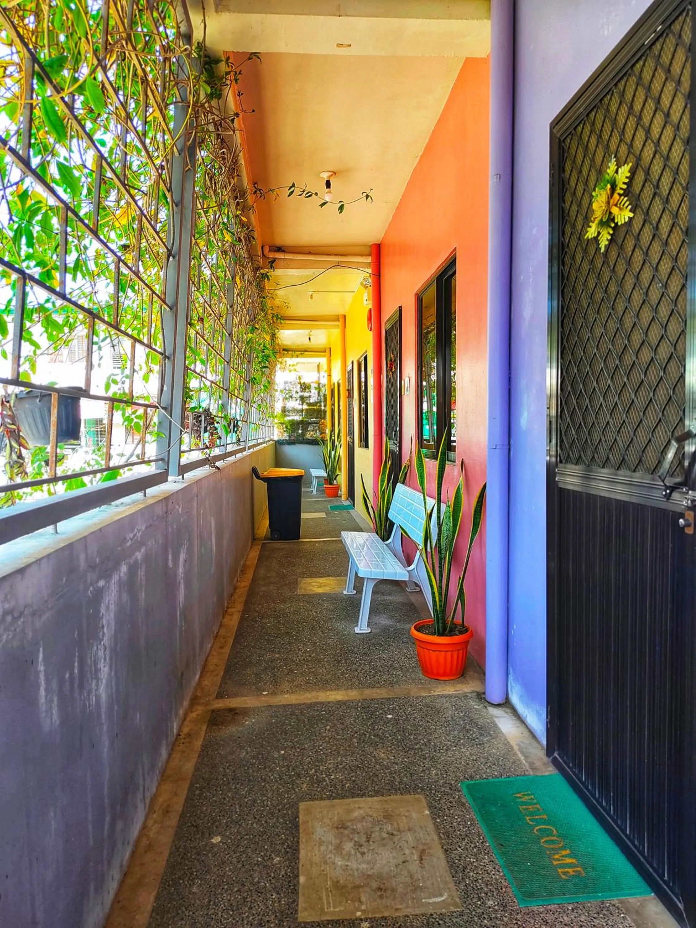 Day in Monte Rio Gardens Bed & Breakfast