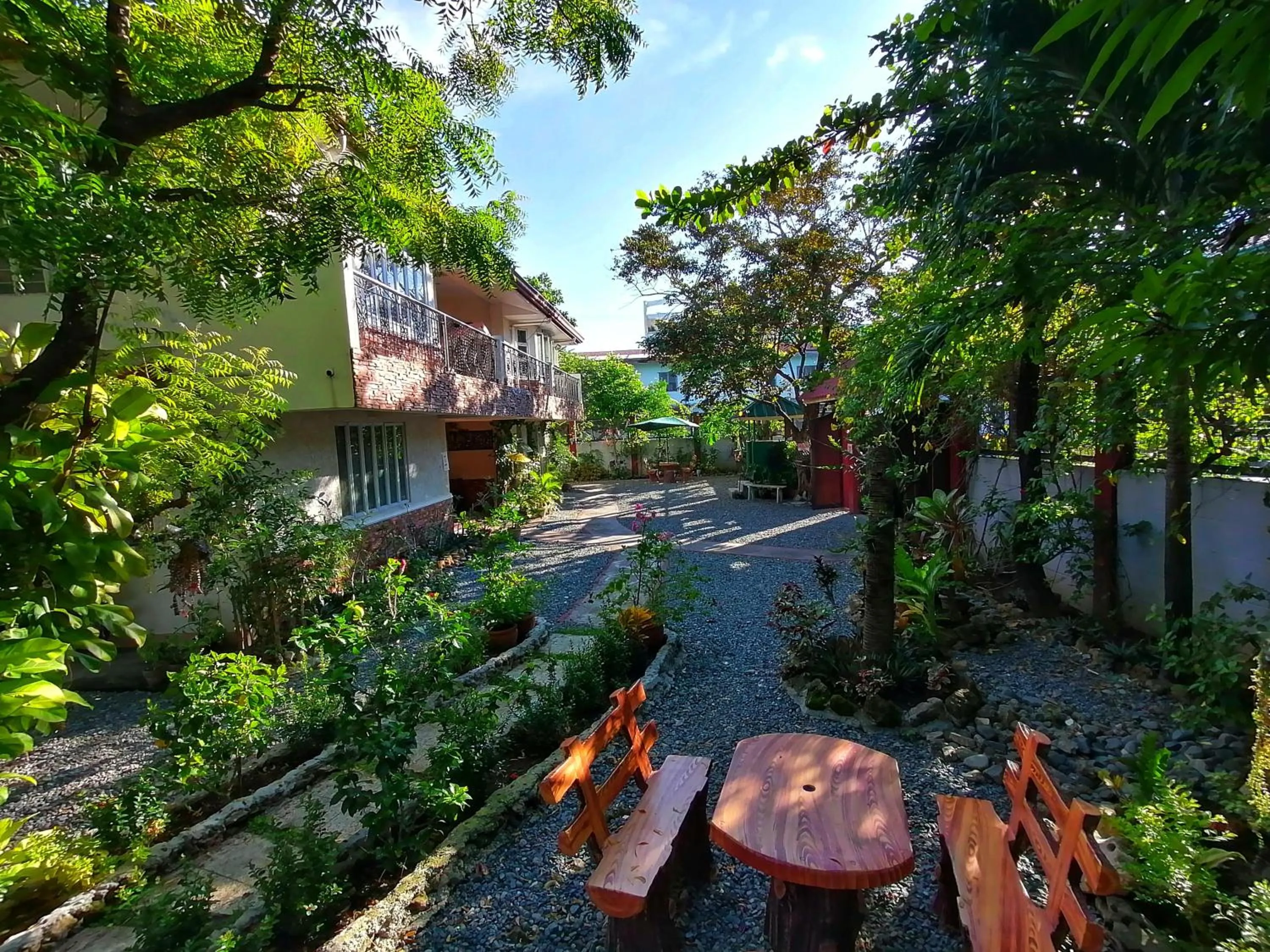 Property building in Monte Rio Gardens Bed & Breakfast