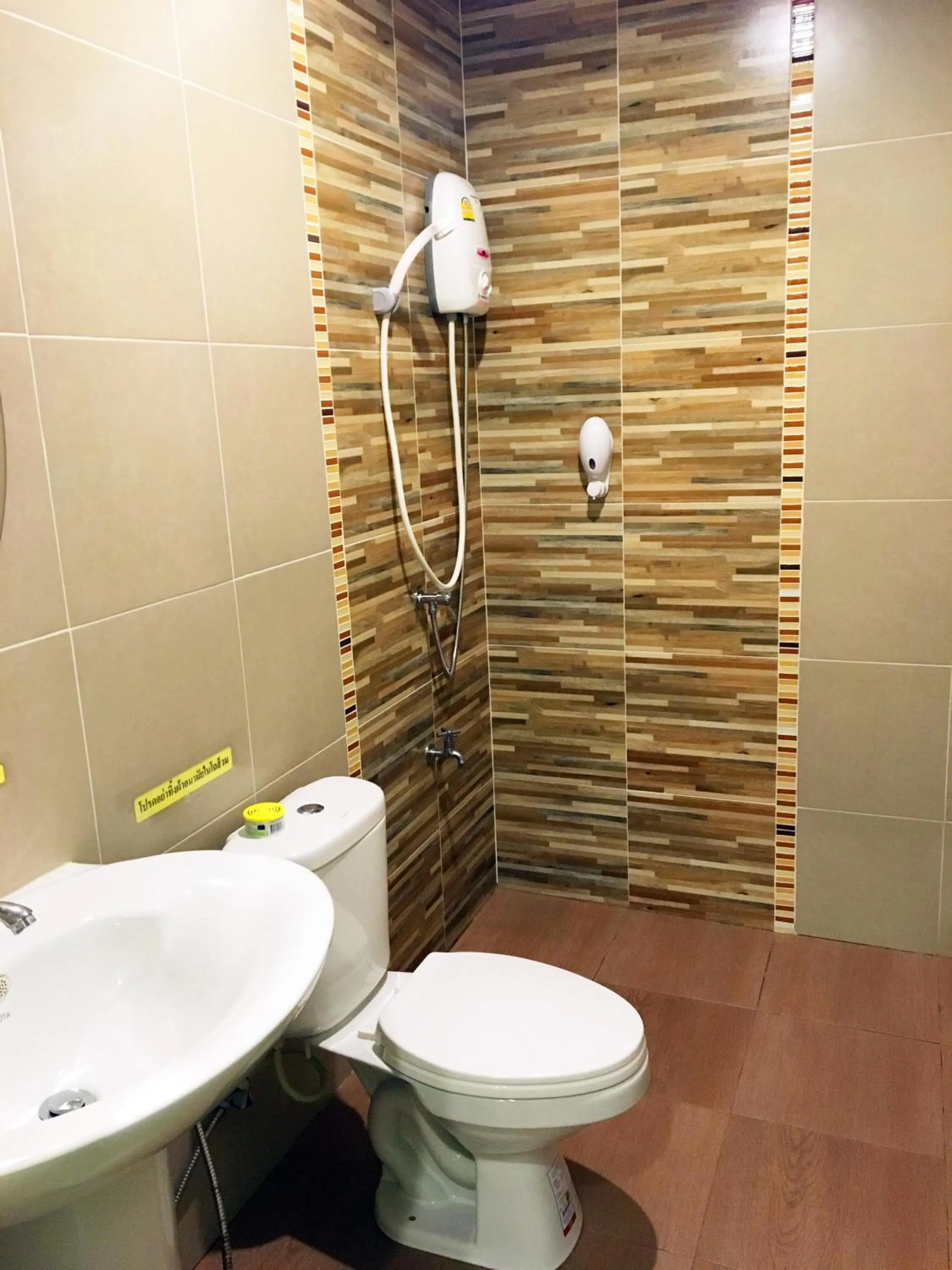 Photo of the whole room in Go Green Resort