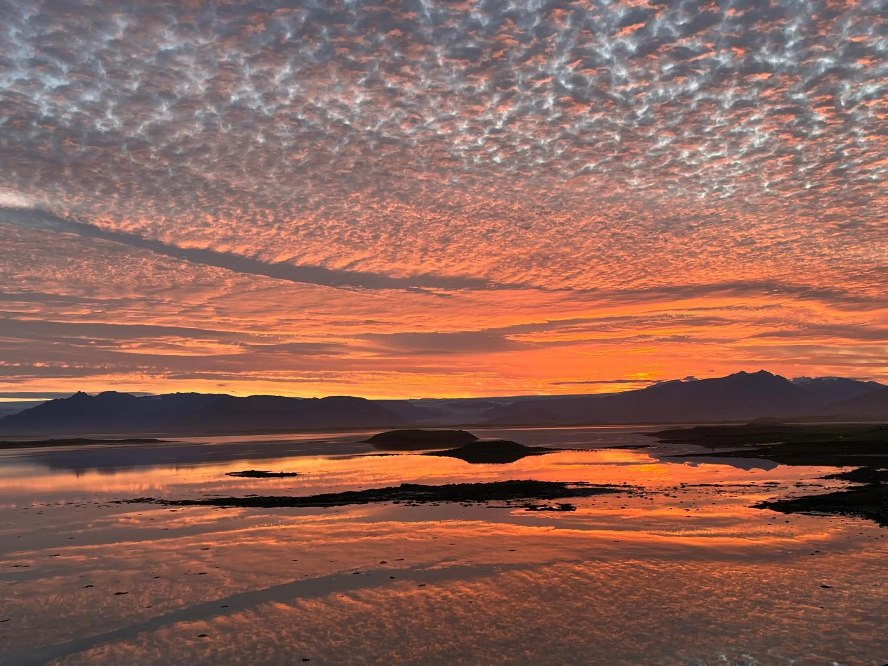 Sea view in Guesthouse Hvammur by the Harbour