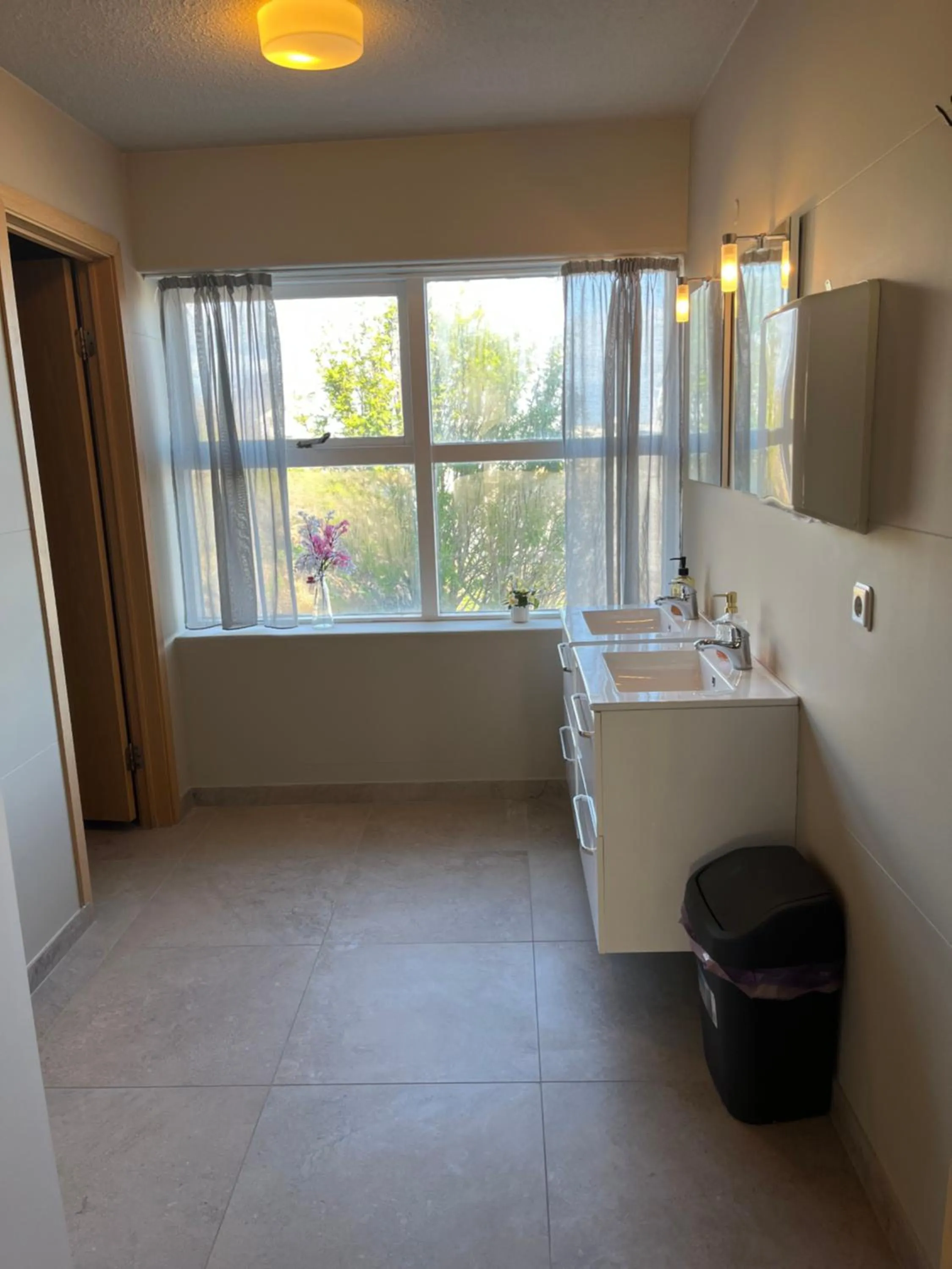 Bathroom in Guesthouse Hvammur by the Harbour