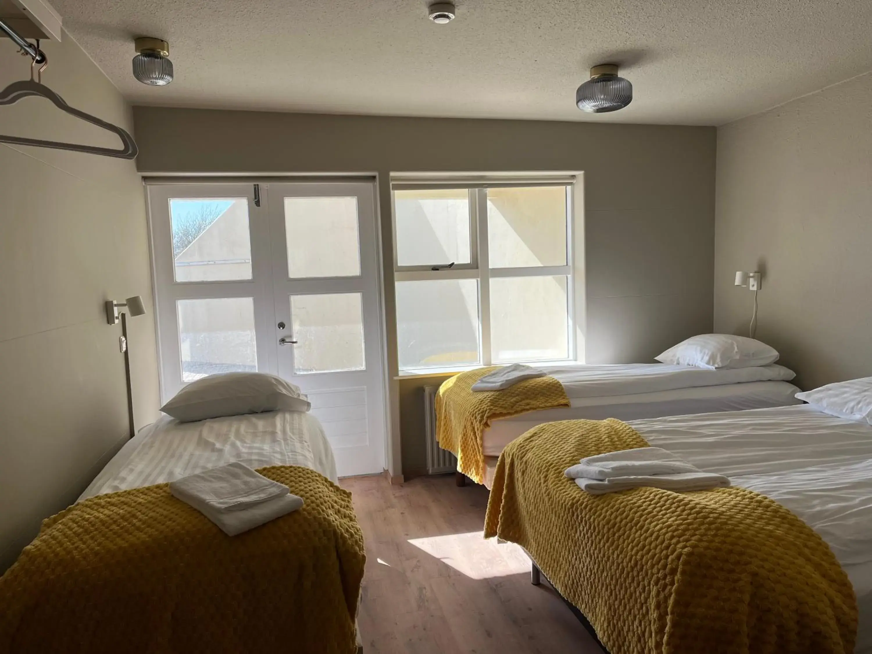 Family Room in Guesthouse Hvammur by the Harbour Family Room in Guesthouse Hvammur by the Harbour