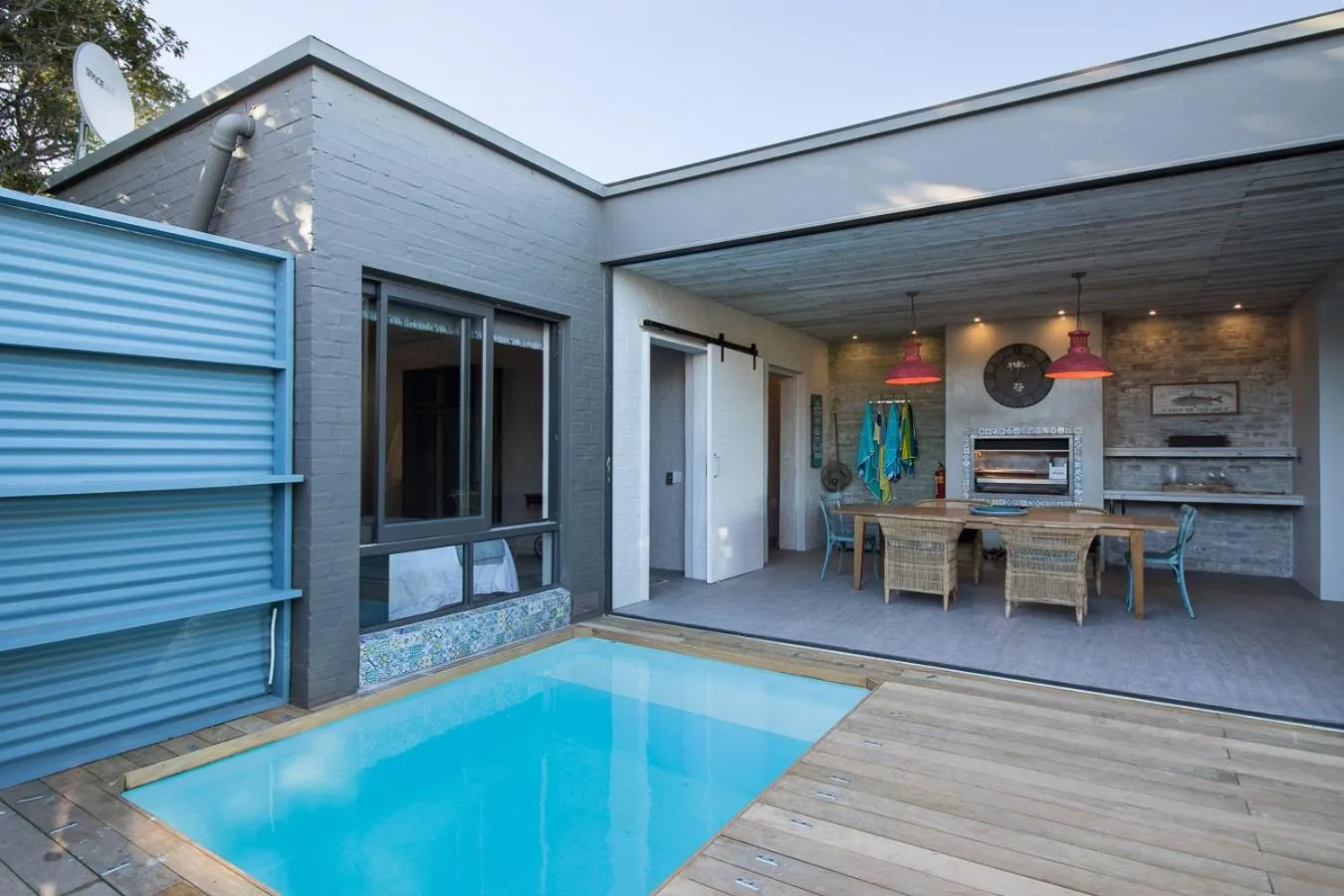Swimming pool in The Quarter Deck
