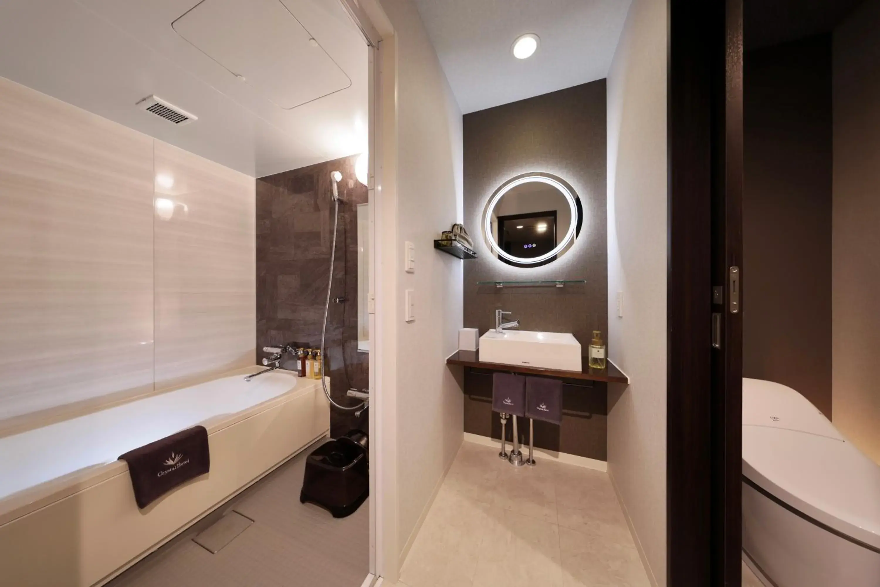 Photo of the whole room in Tanimachi LUXE HOTEL Photo of the whole room in Tanimachi LUXE HOTEL