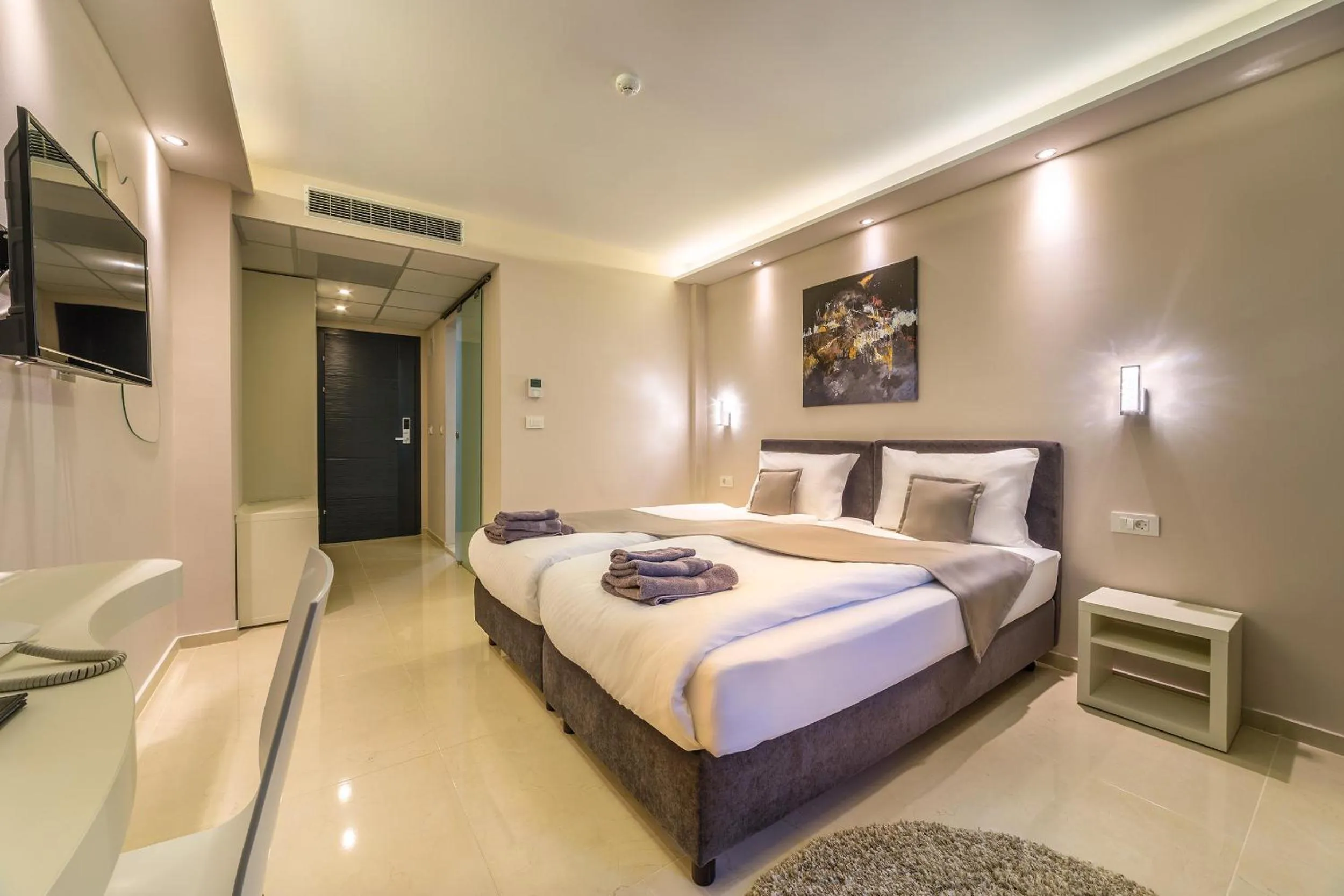 Bed in Laki Hotel & Spa