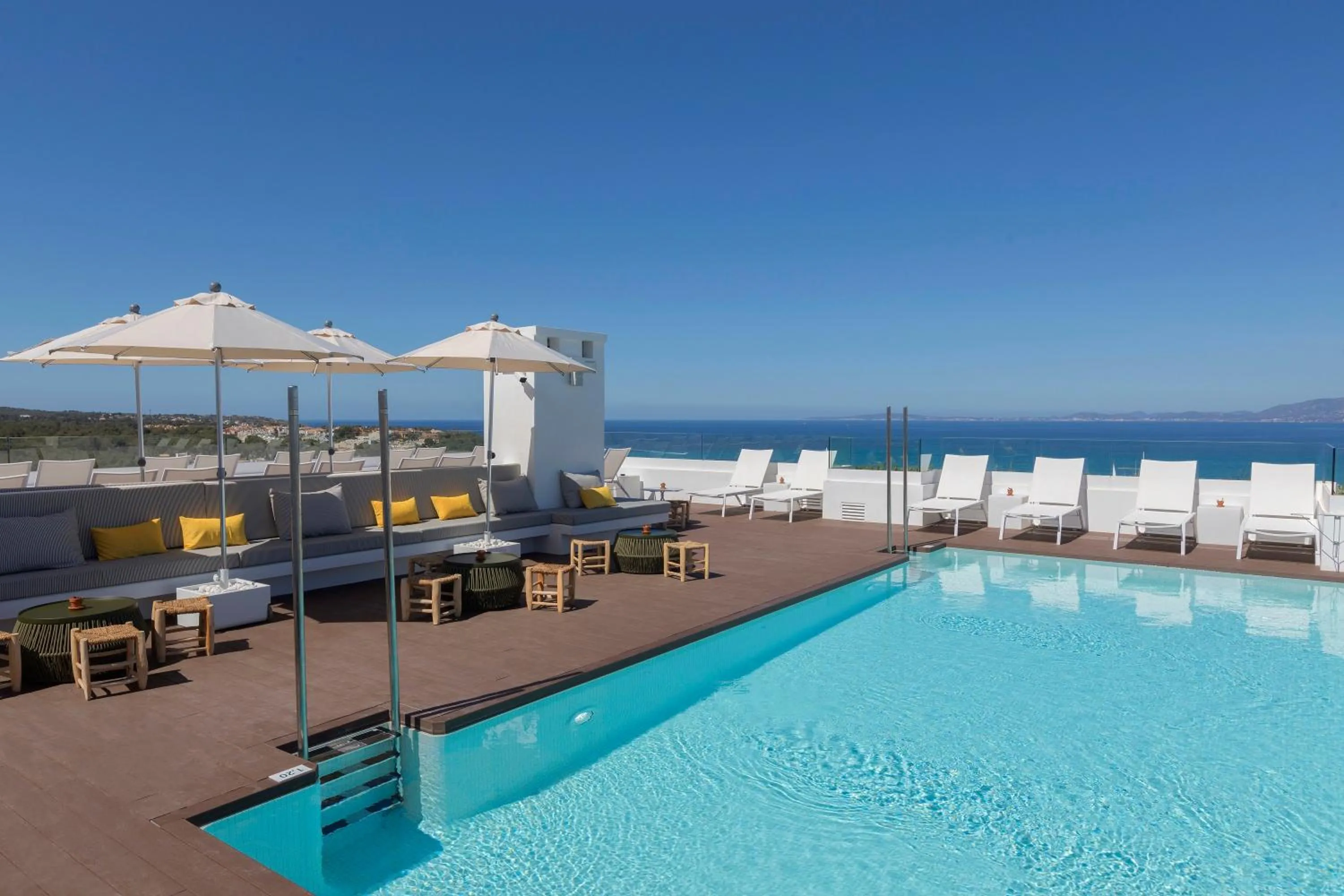 Swimming pool in whala!fun