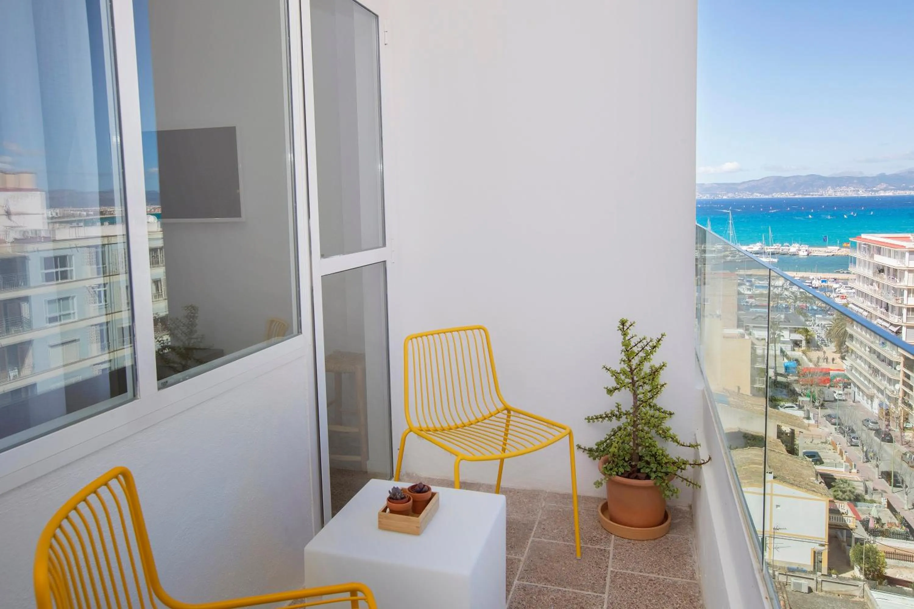 Balcony/Terrace in whala!fun