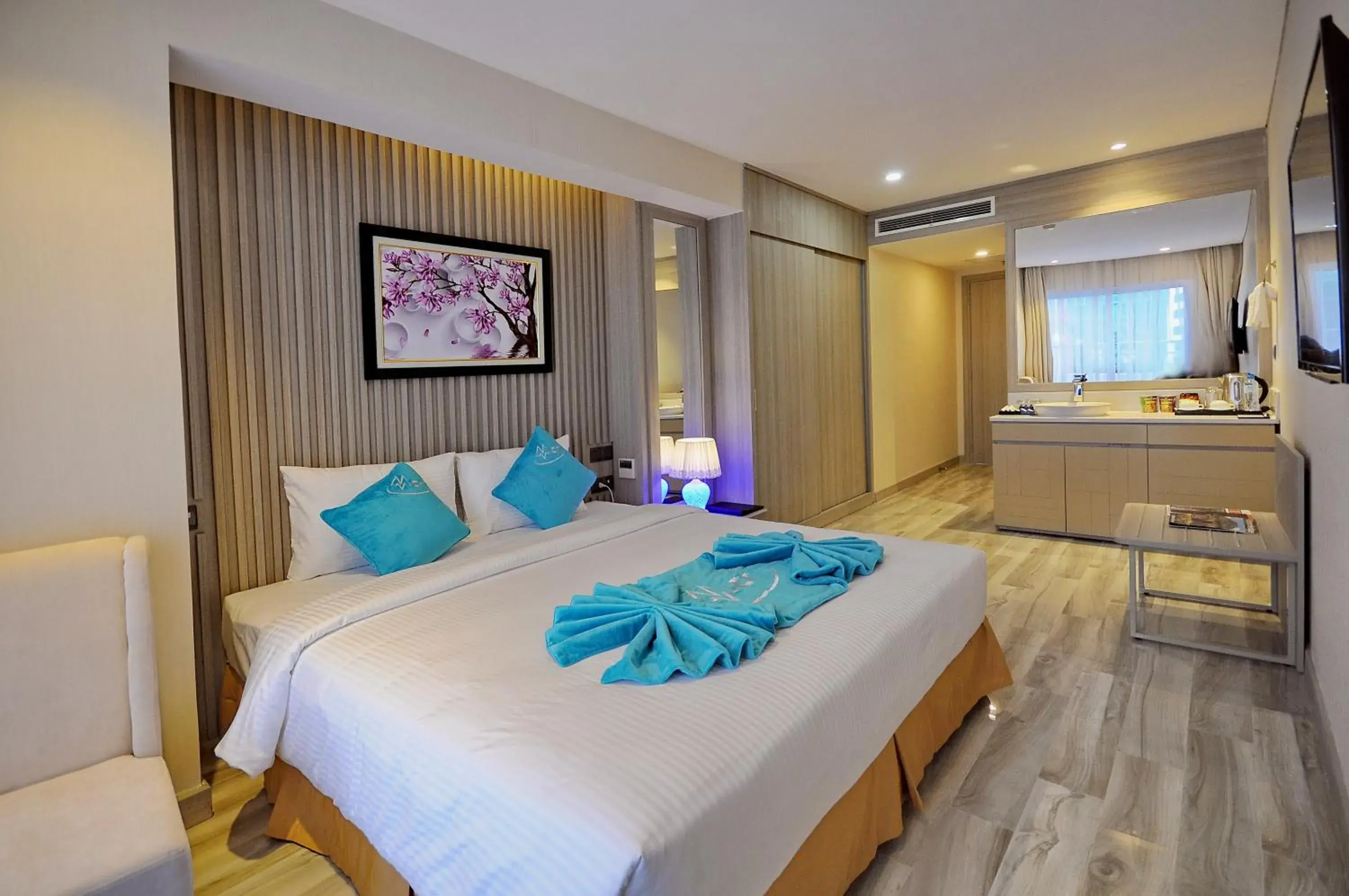 Deluxe Double or Twin Room in The MCR Luxury Nha Trang Deluxe Double or Twin Room in The MCR Luxury Nha Trang