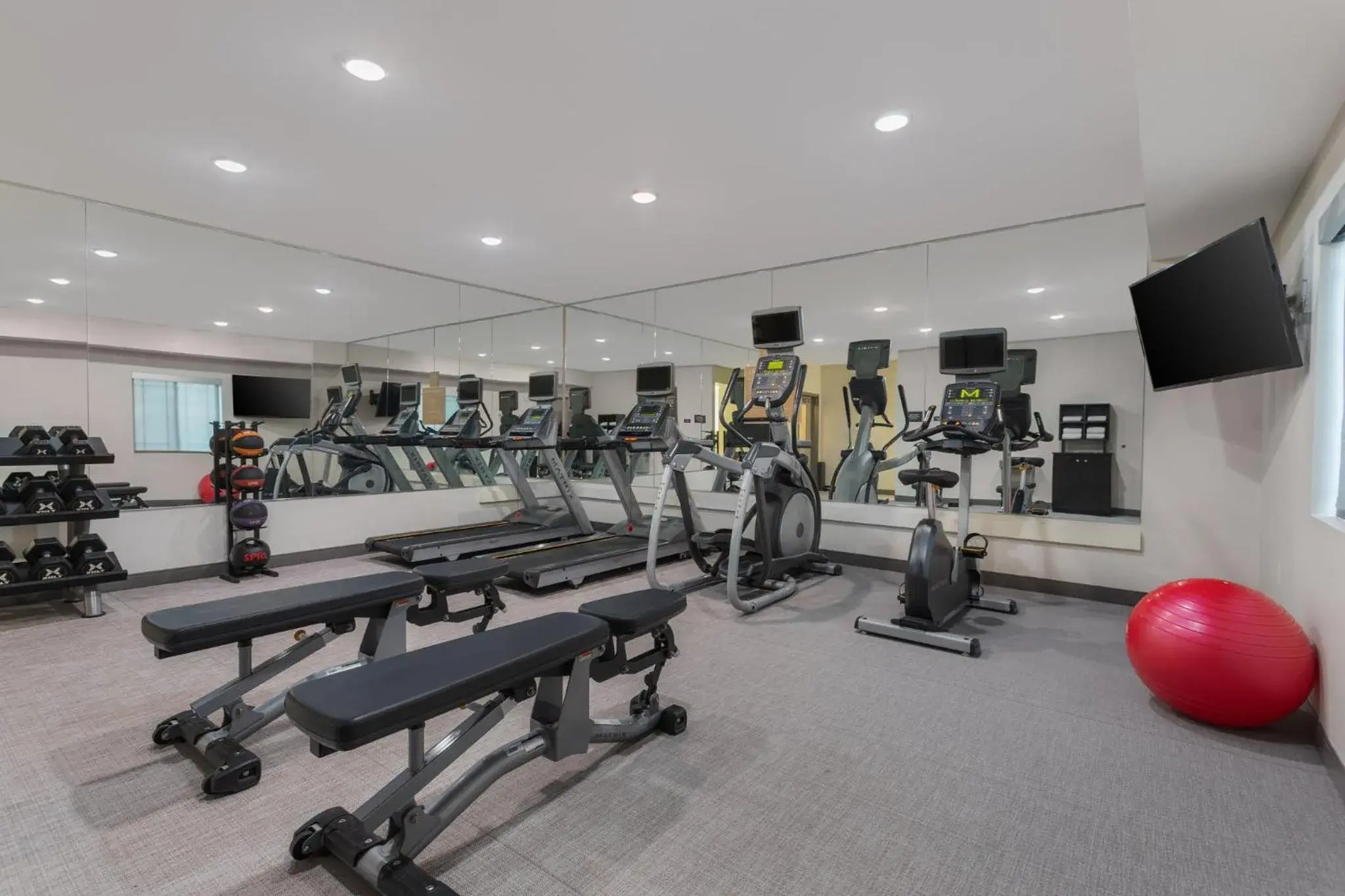 Fitness centre/facilities in Candlewood Suites La Crosse by IHG Fitness centre/facilities in Candlewood Suites La Crosse by IHG