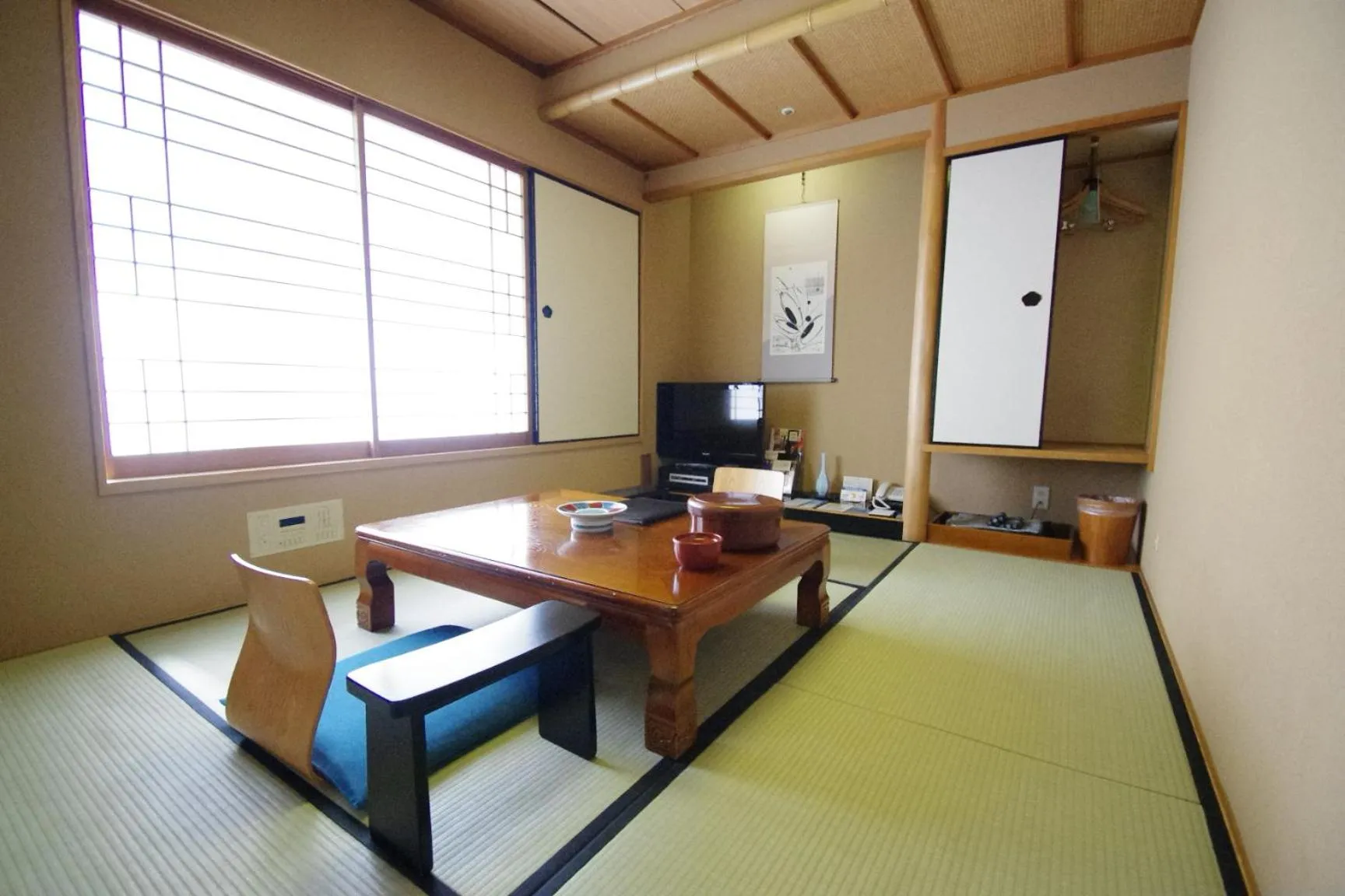 Day in Jasmac Plaza Hotel