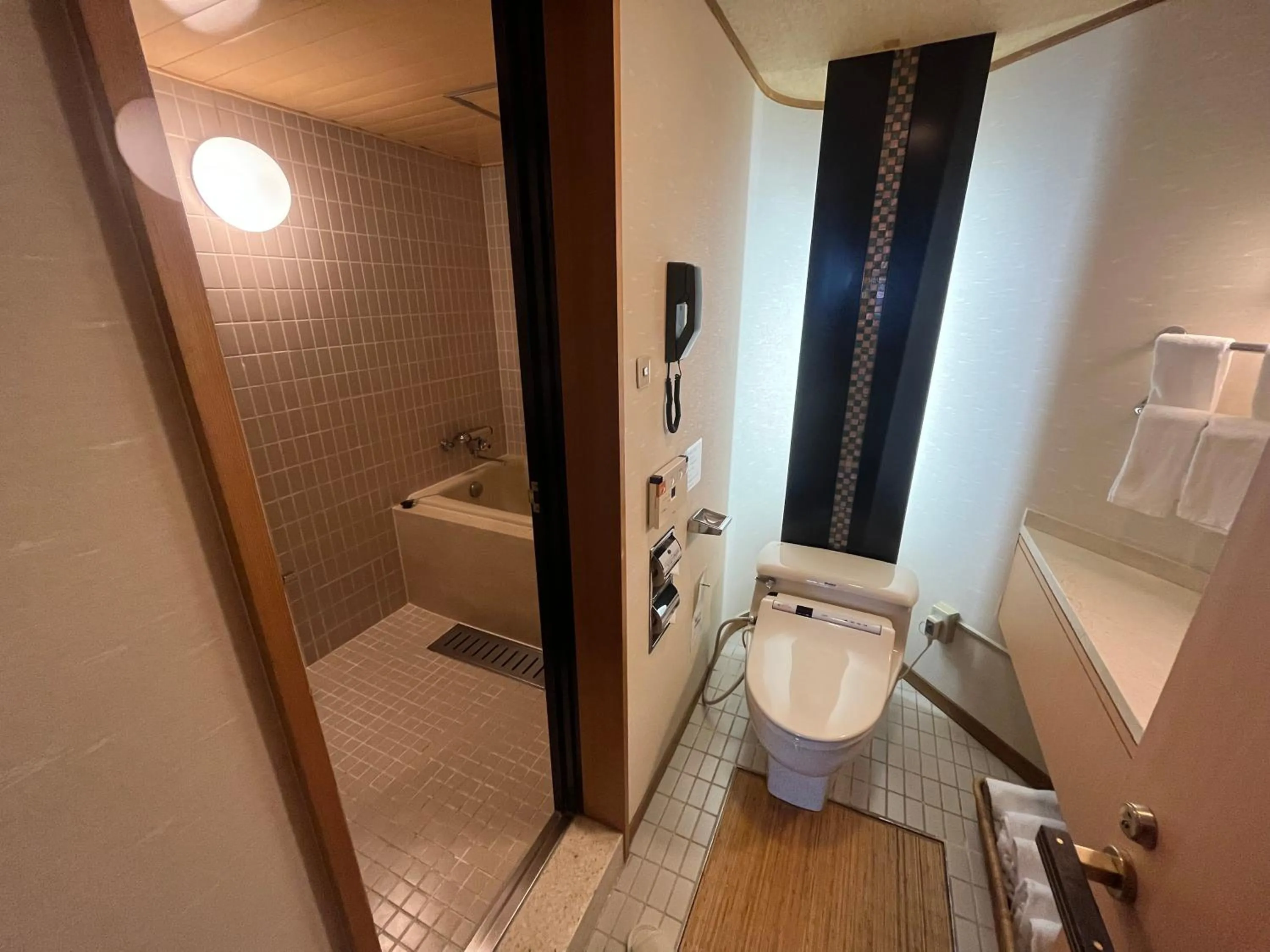 Bathroom in Jasmac Plaza Hotel