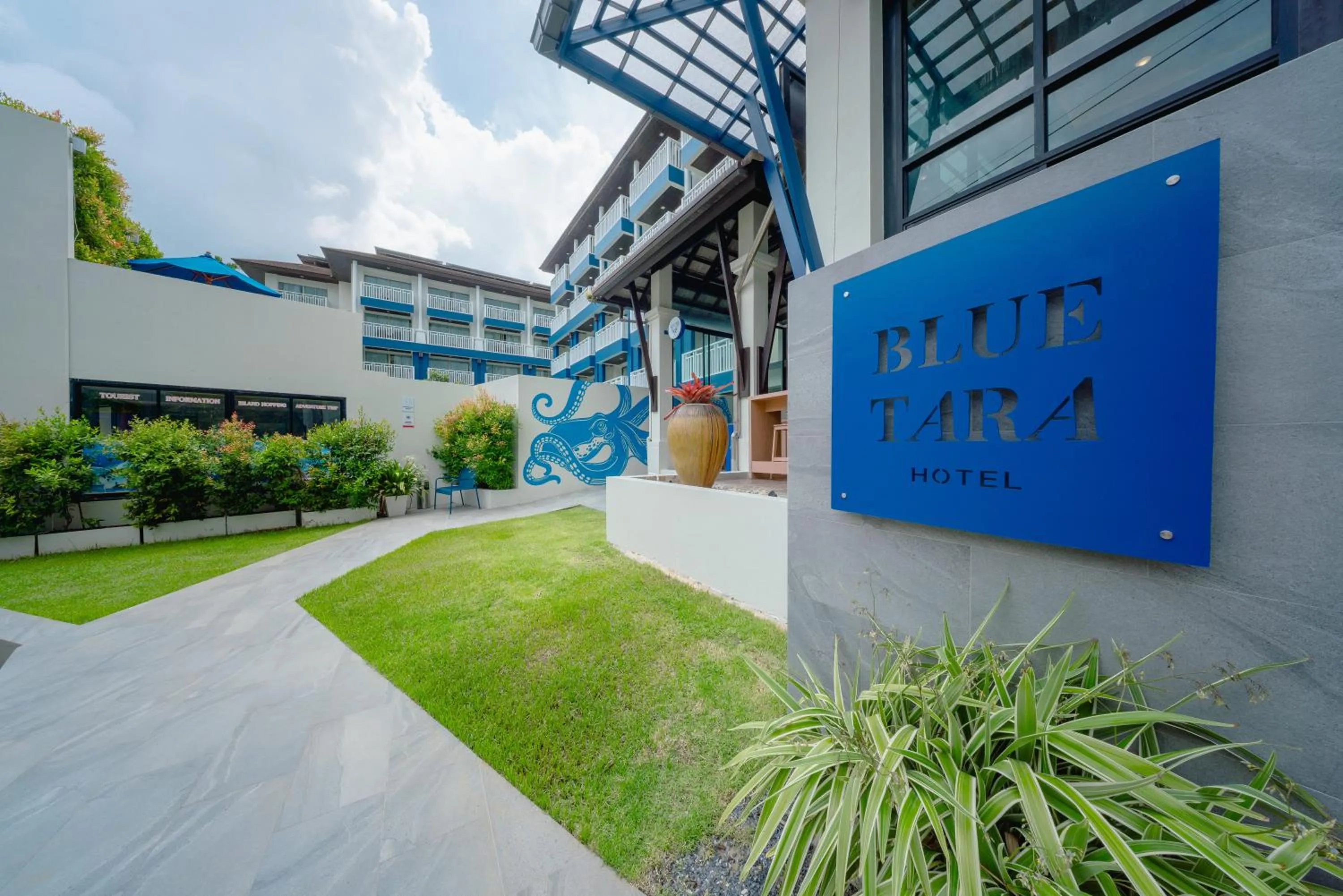 Property building in Blue Tara Hotel Krabi Ao Nang