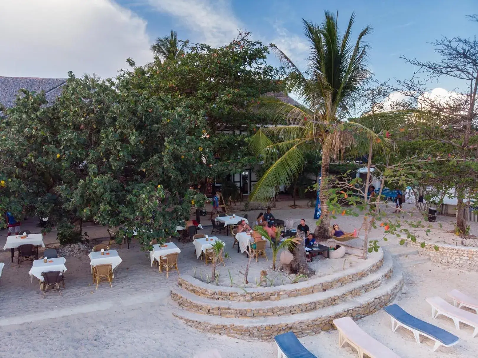 Restaurant/places to eat in Hippocampus Beach Resort Restaurant/places to eat in Hippocampus Beach Resort