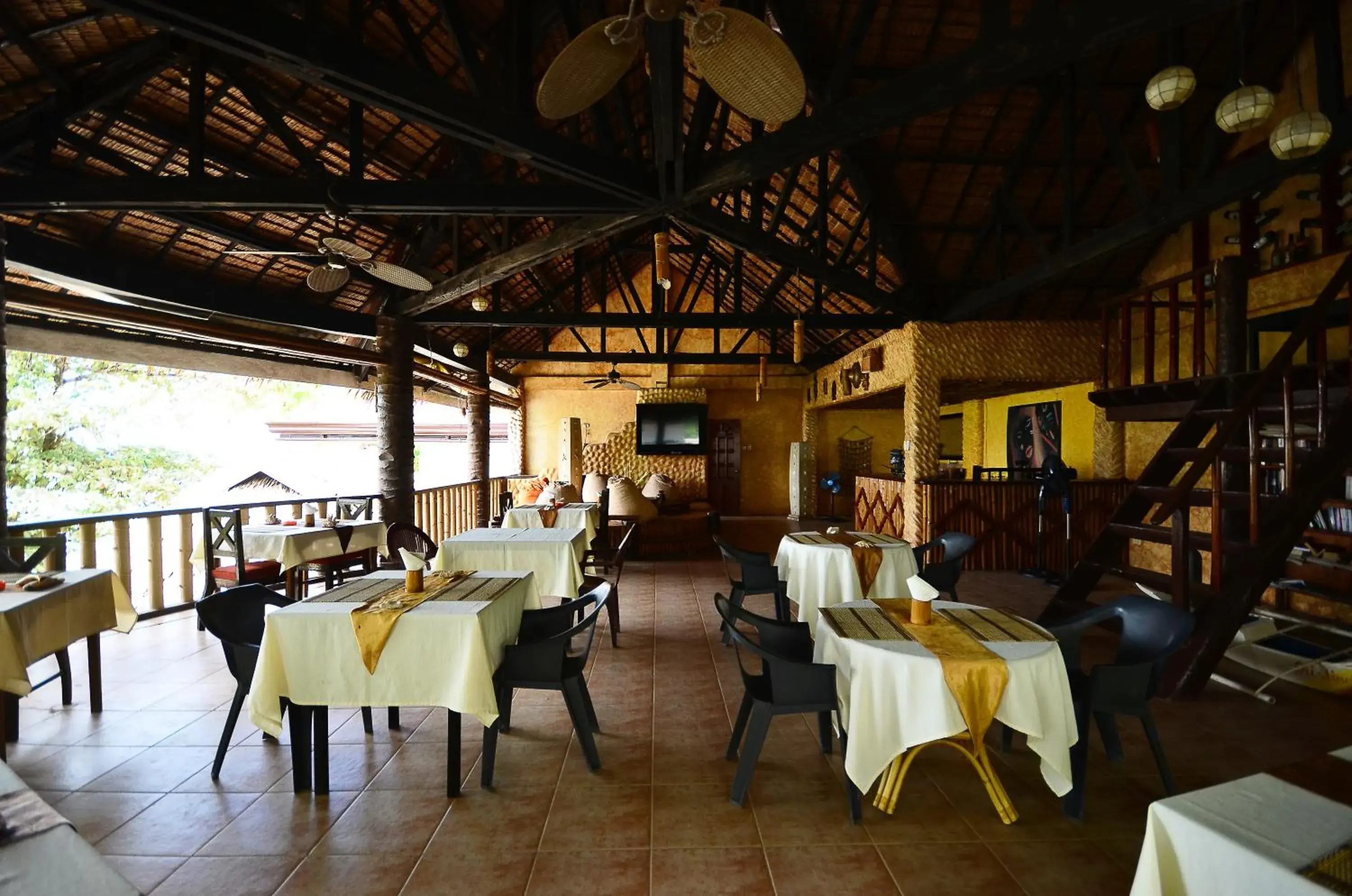 Restaurant/places to eat in Hippocampus Beach Resort Restaurant/places to eat in Hippocampus Beach Resort
