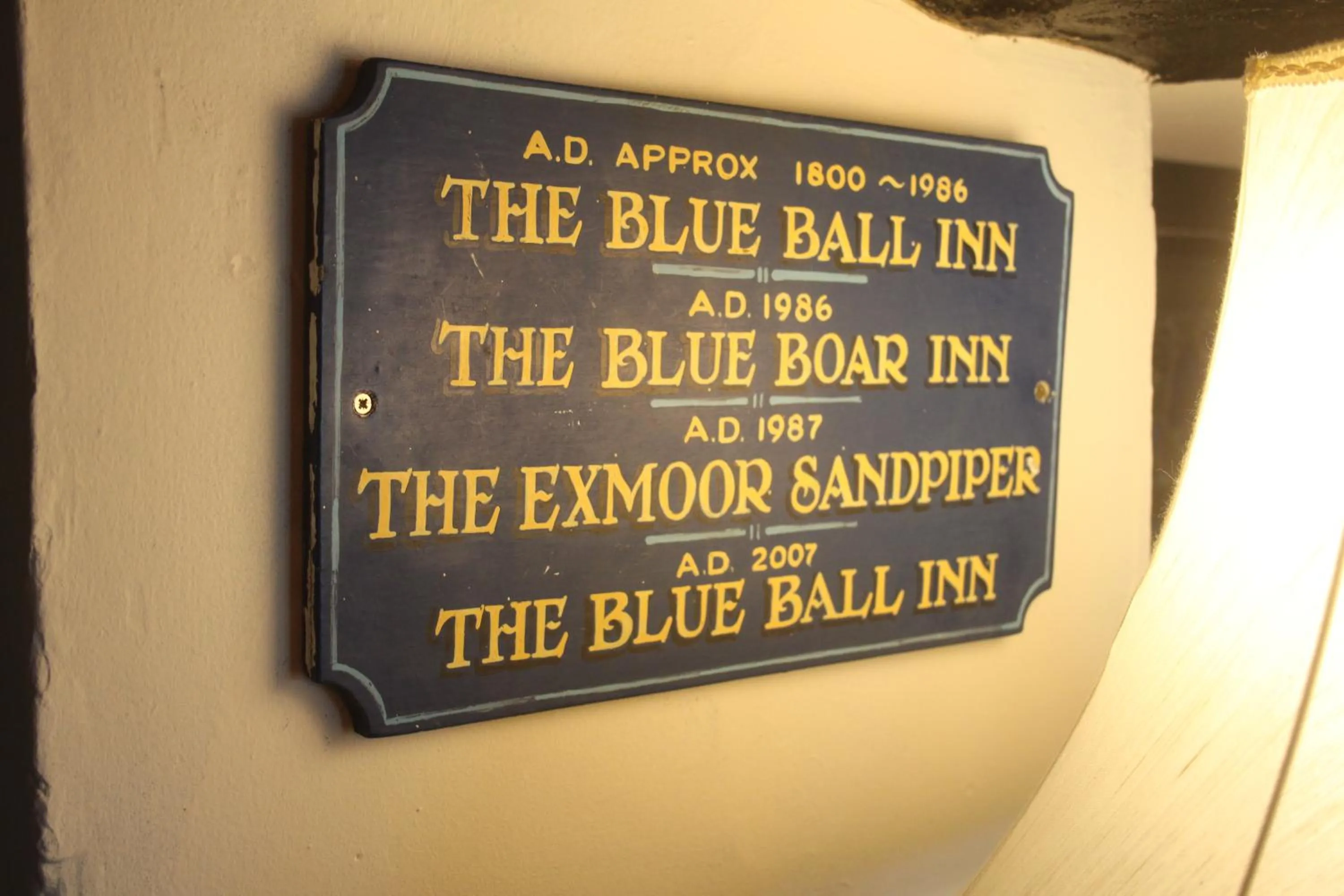 Logo/Certificate/Sign in Blue Ball Inn