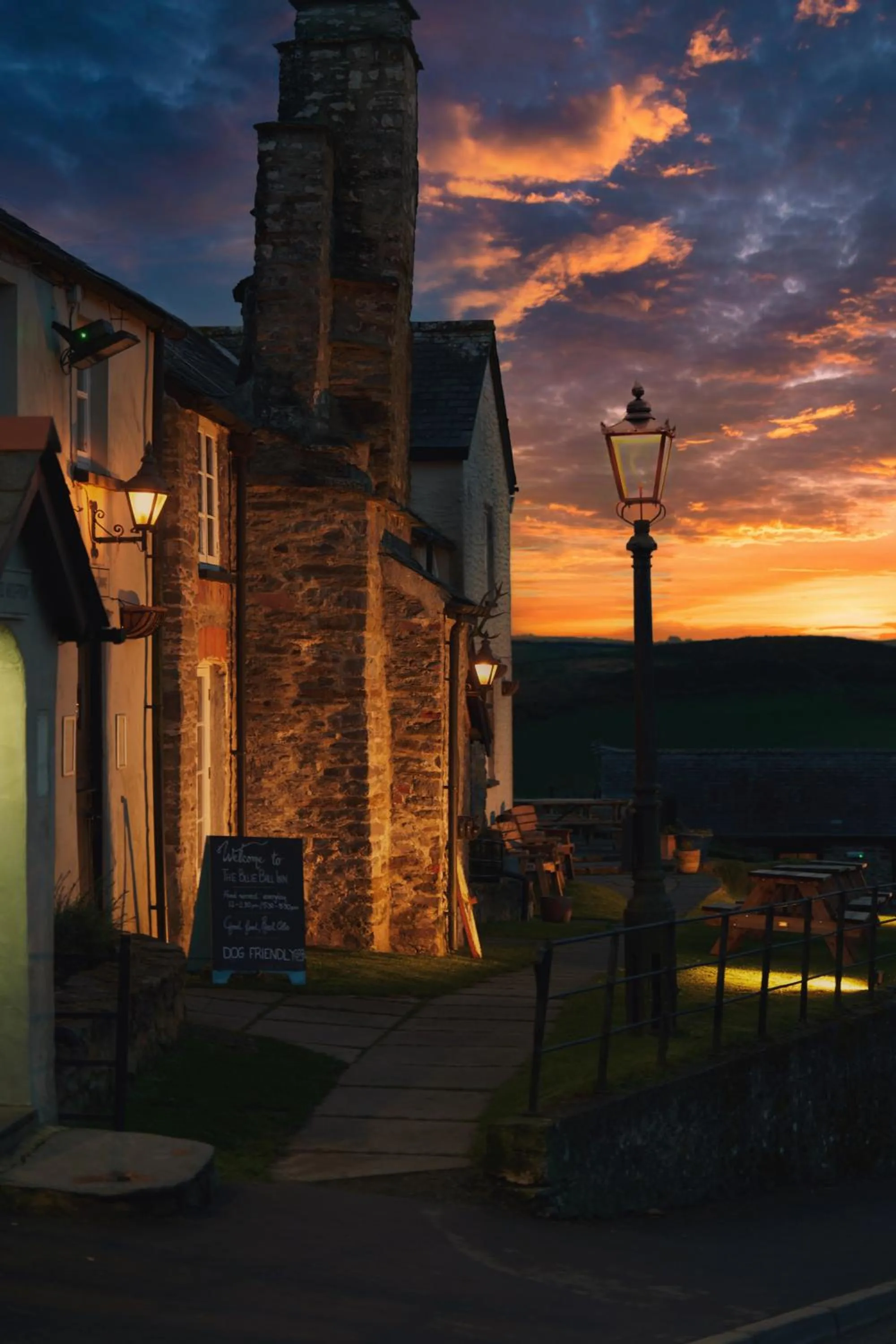 Property building in Blue Ball Inn