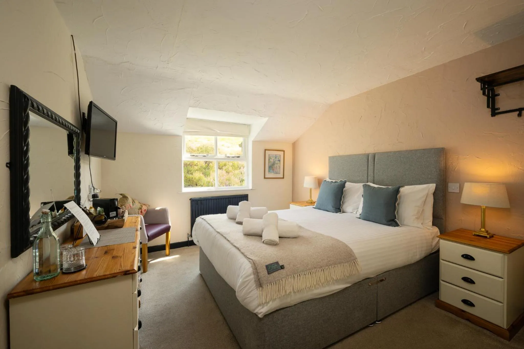Bed in Blue Ball Inn