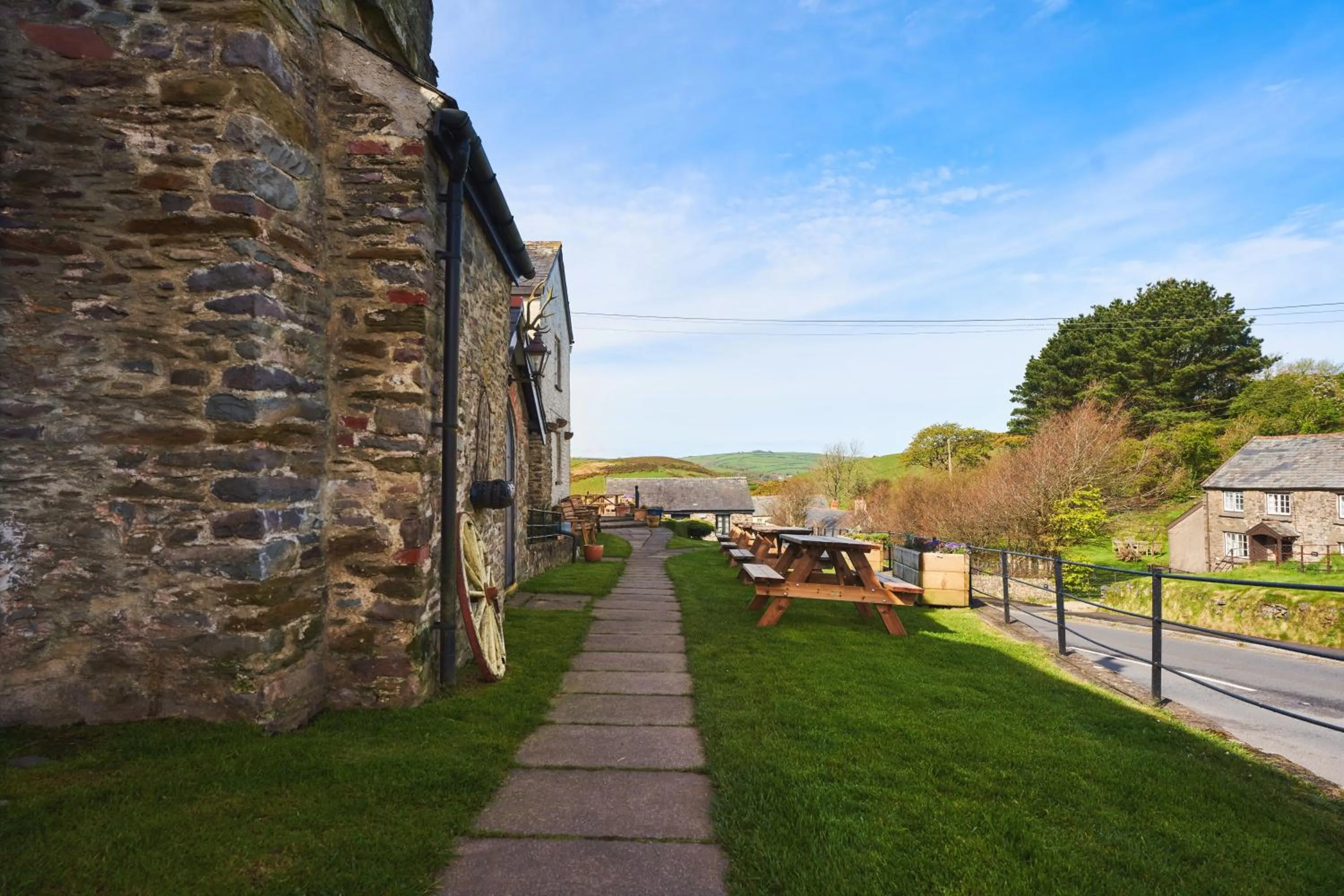 Property building in Blue Ball Inn