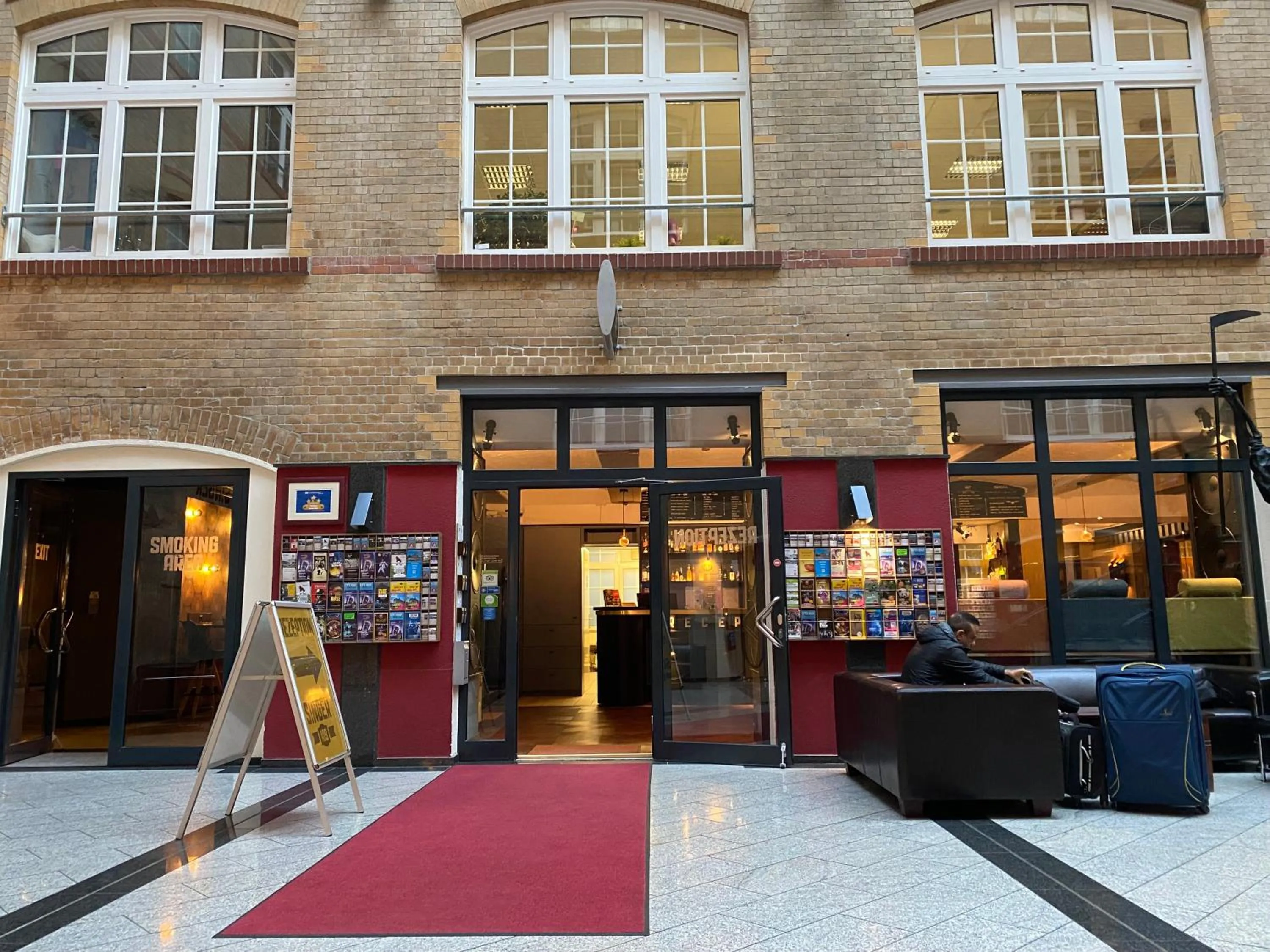 Property building in Singer109 Hostel, Hotel & Apartment