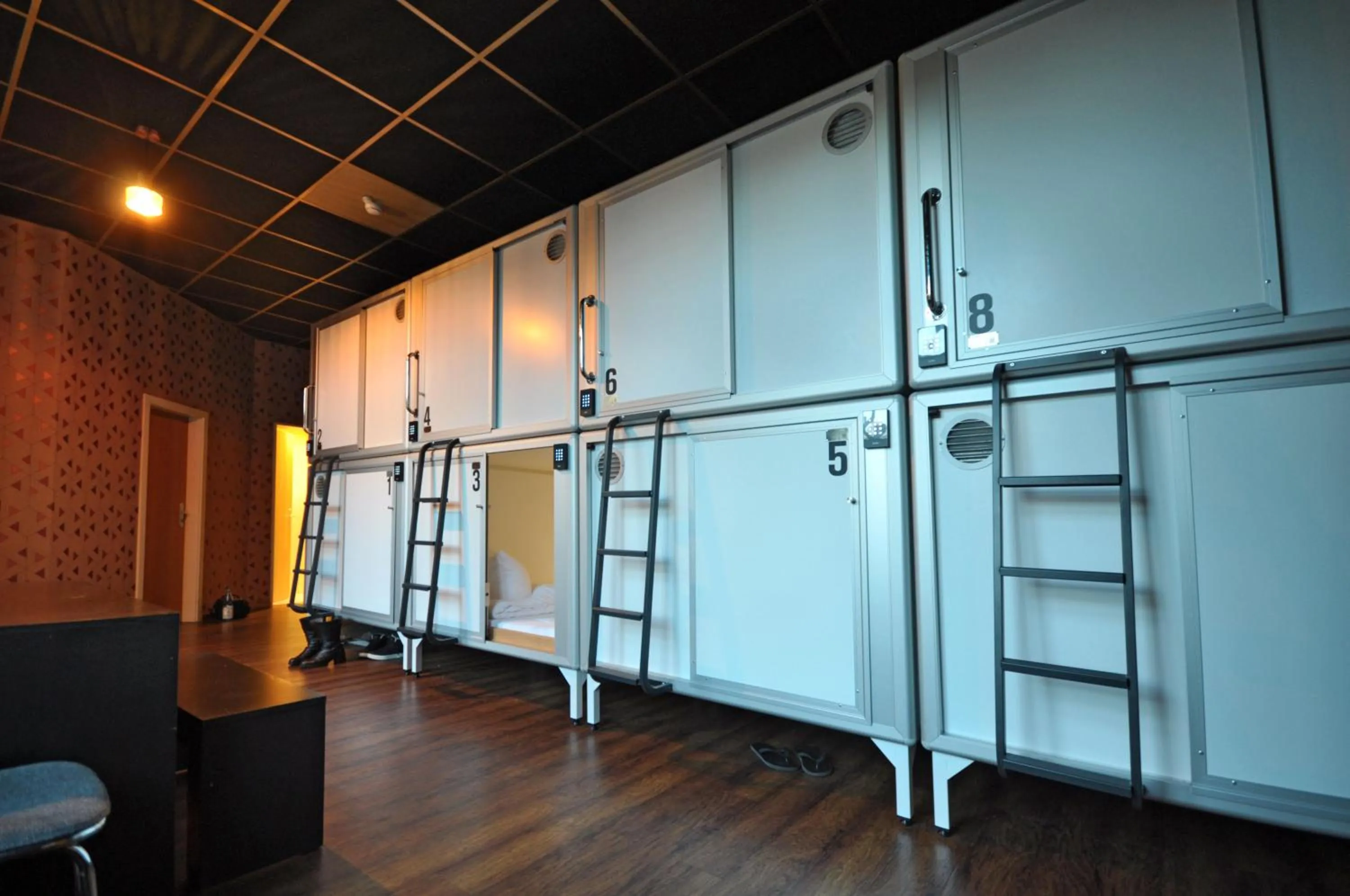 Singer109 Hostel, Hotel & Apartment