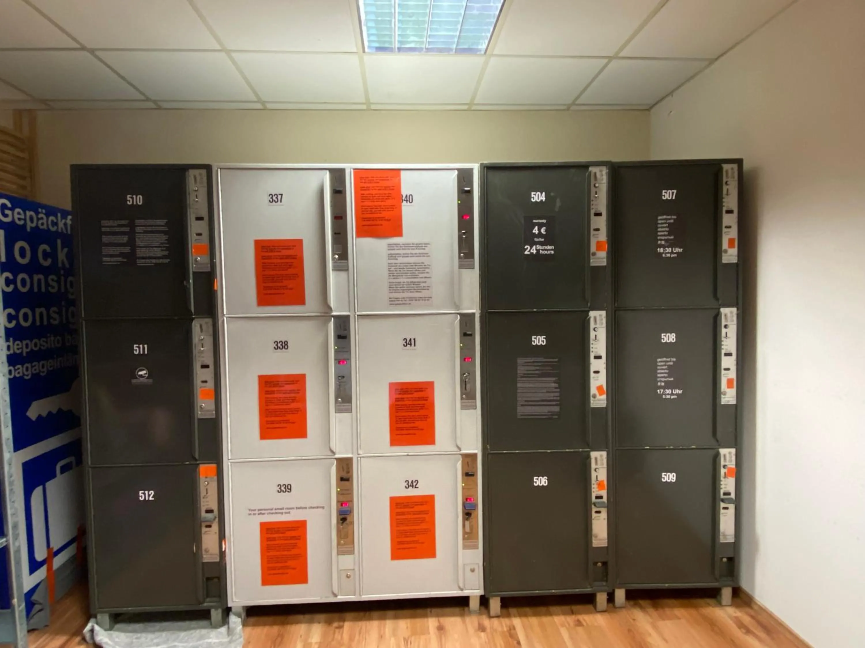 locker in Singer109 Hostel, Hotel & Apartment