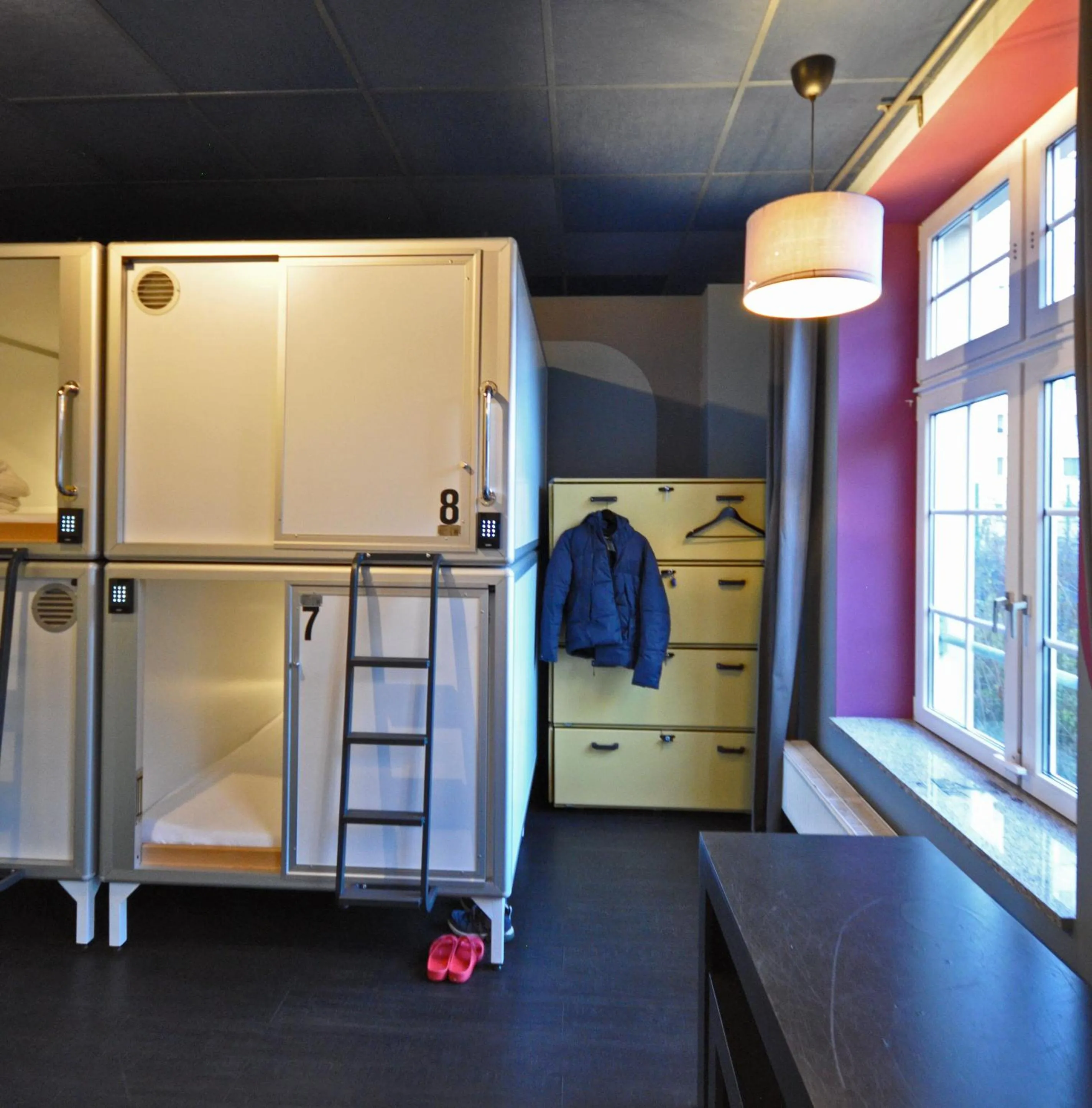 Singer109 Hostel, Hotel & Apartment