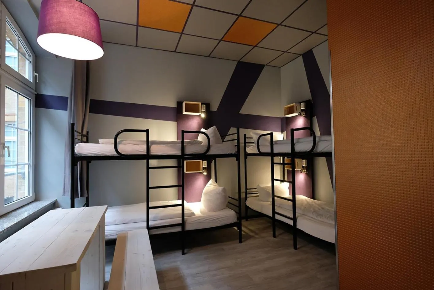 bunk bed, Bed in Singer109 Hostel, Hotel & Apartment