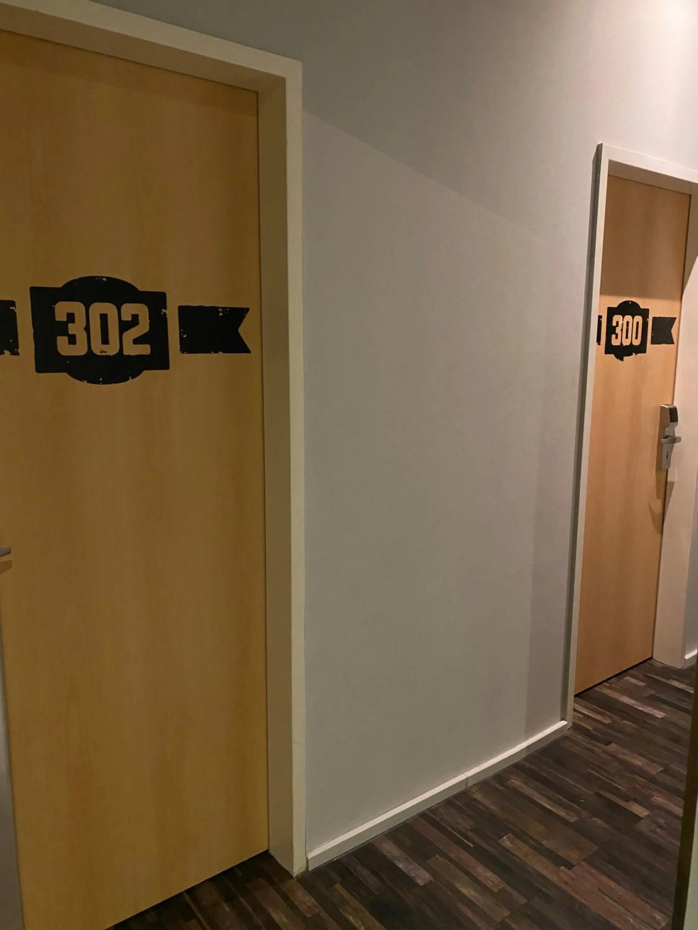 Logo/Certificate/Sign in Singer109 Hostel, Hotel & Apartment