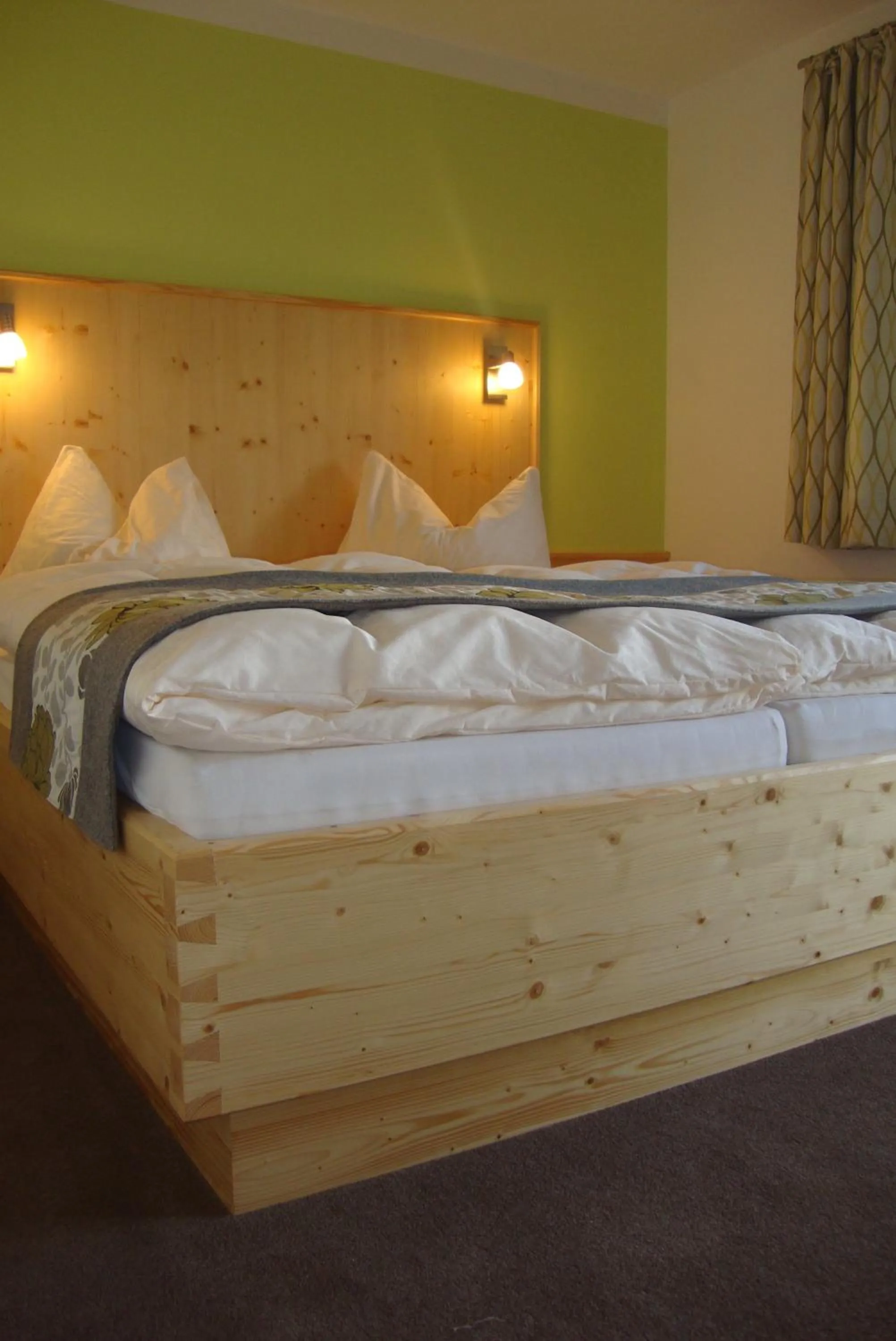 Bed in Appartement Sonnengarten