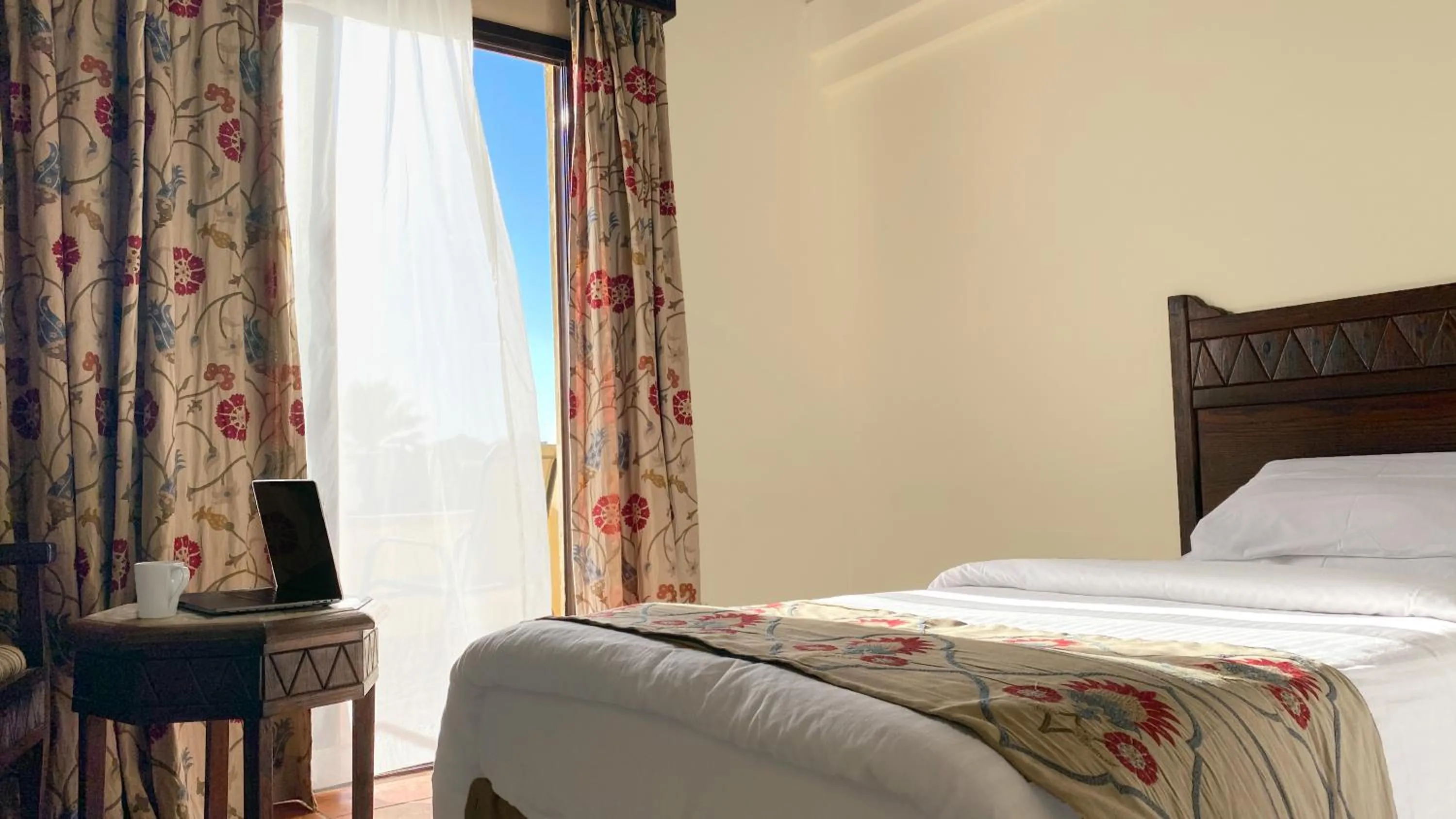 Bedroom, Bed in ONATTI Beach Resort - Marsa Alam