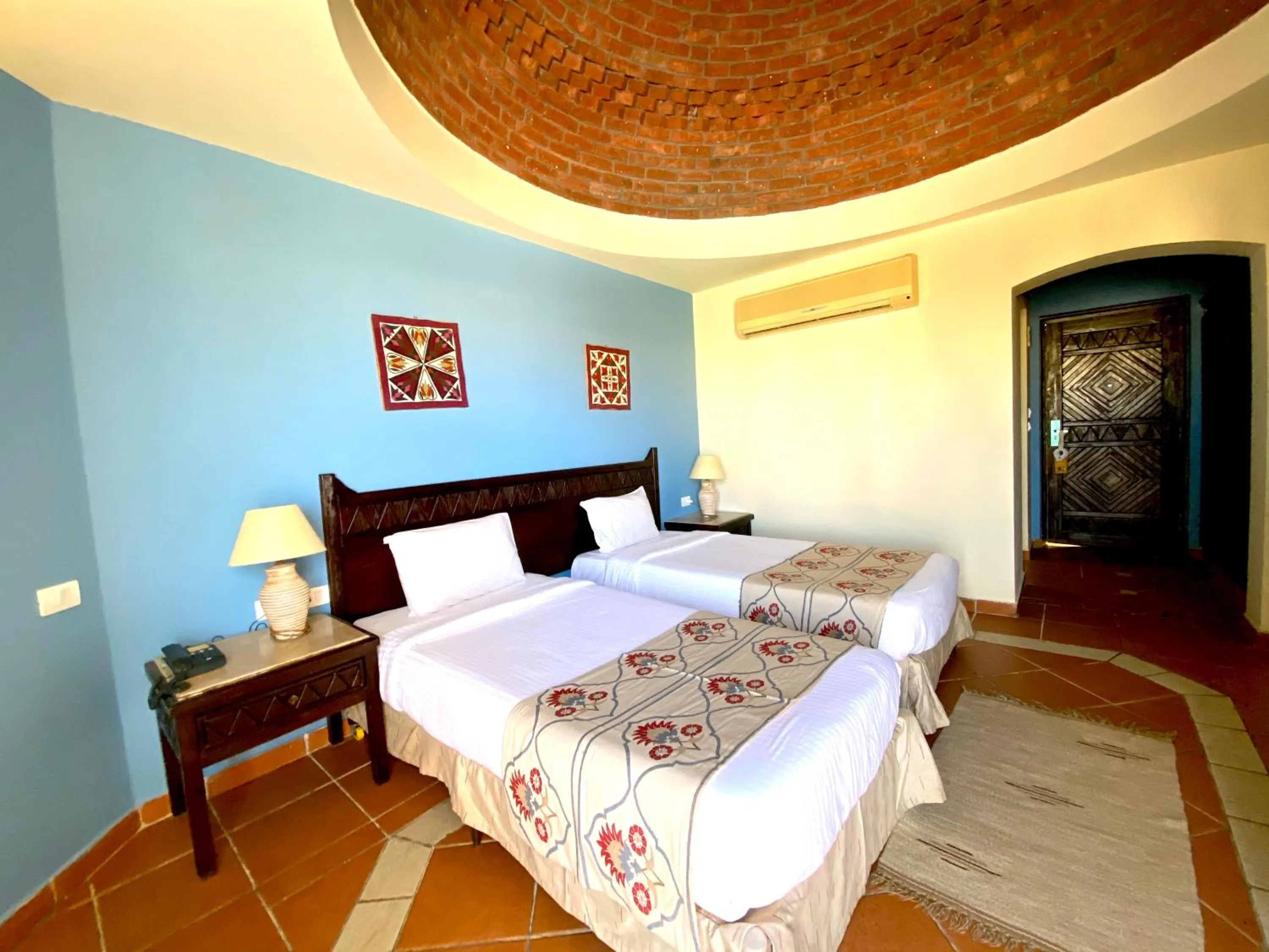 Bedroom, Bed in ONATTI Beach Resort - Marsa Alam
