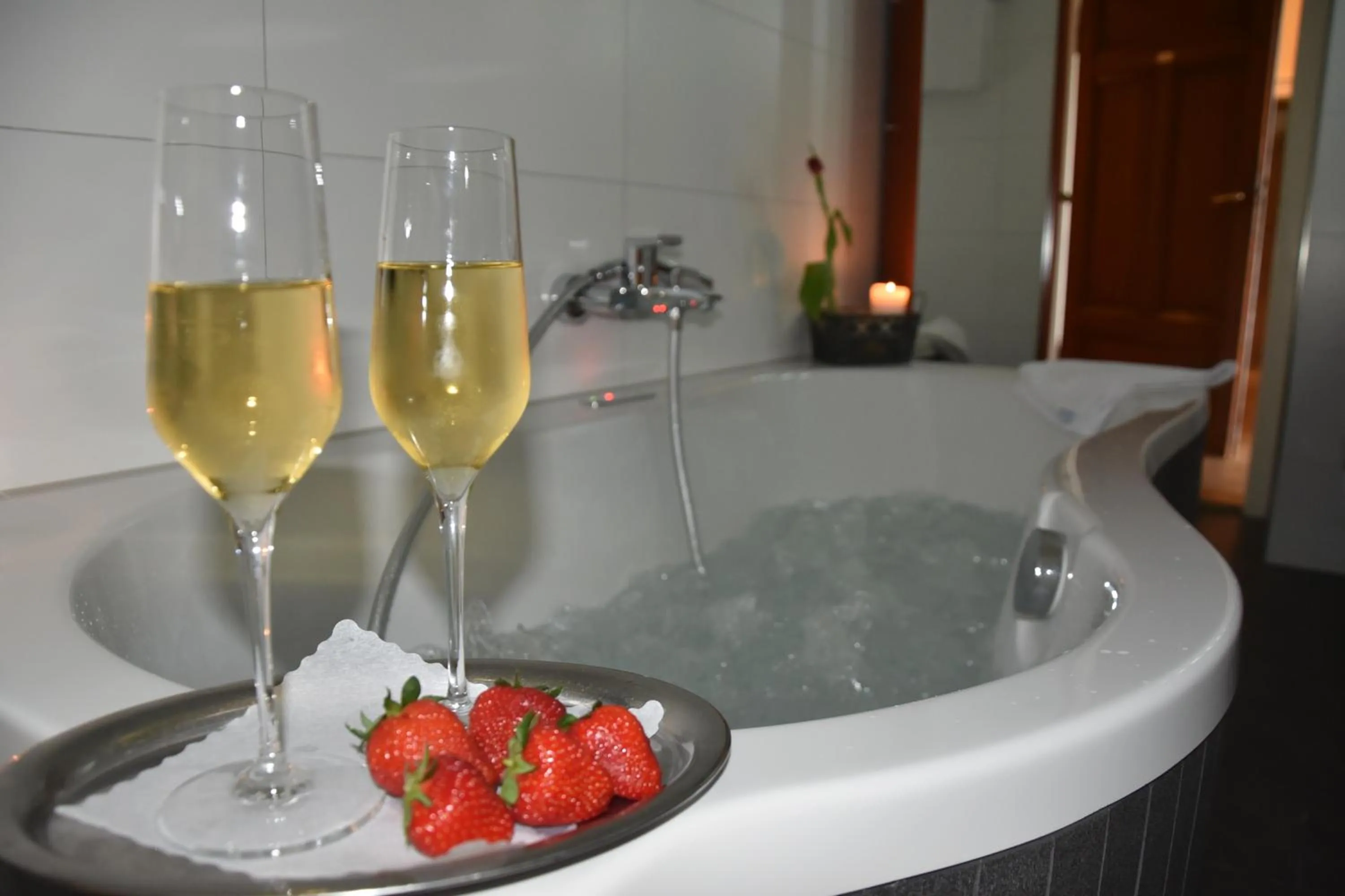 Hot Tub in Hotel & Chalets Herrihof