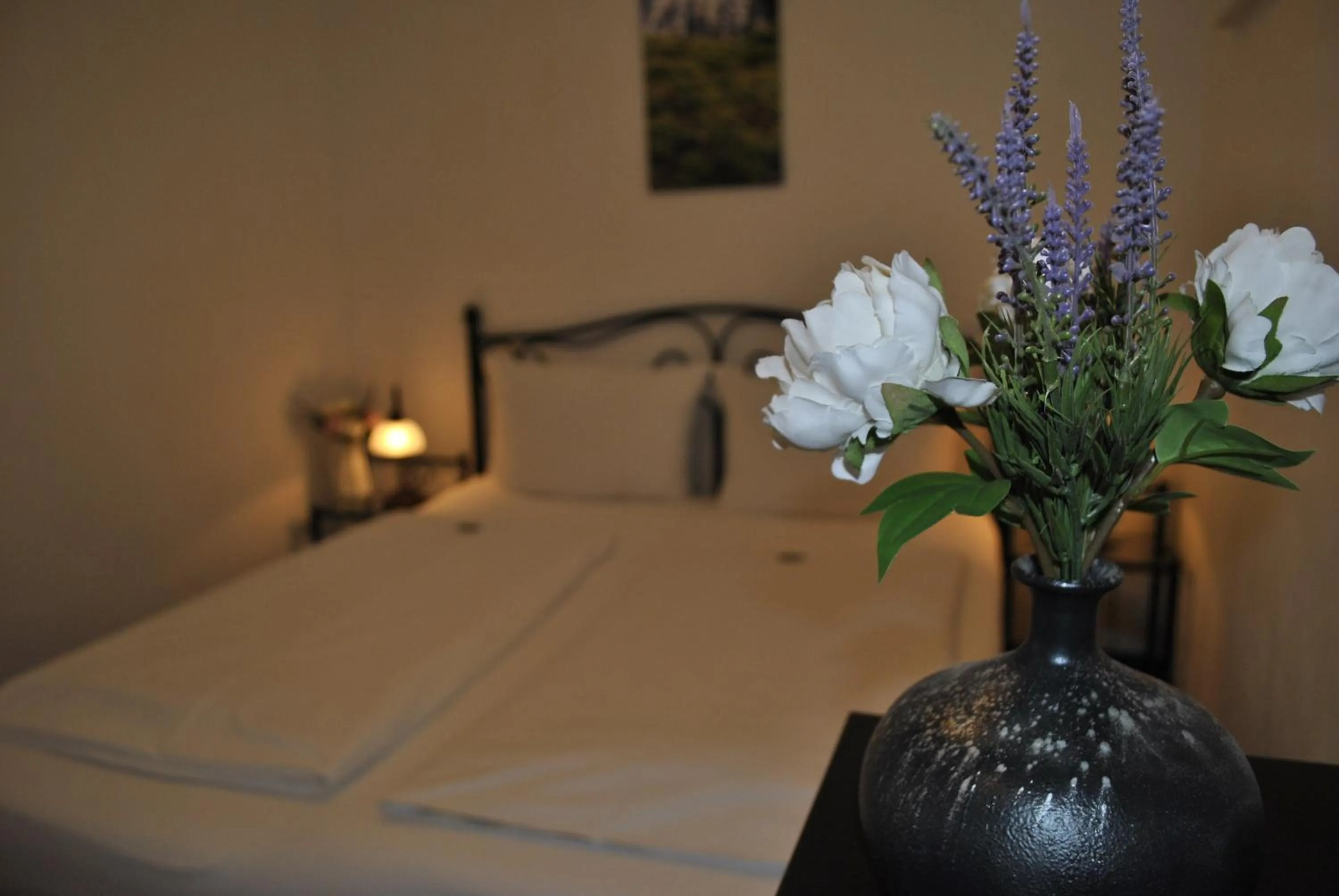 Bed in Hotel & Chalets Herrihof