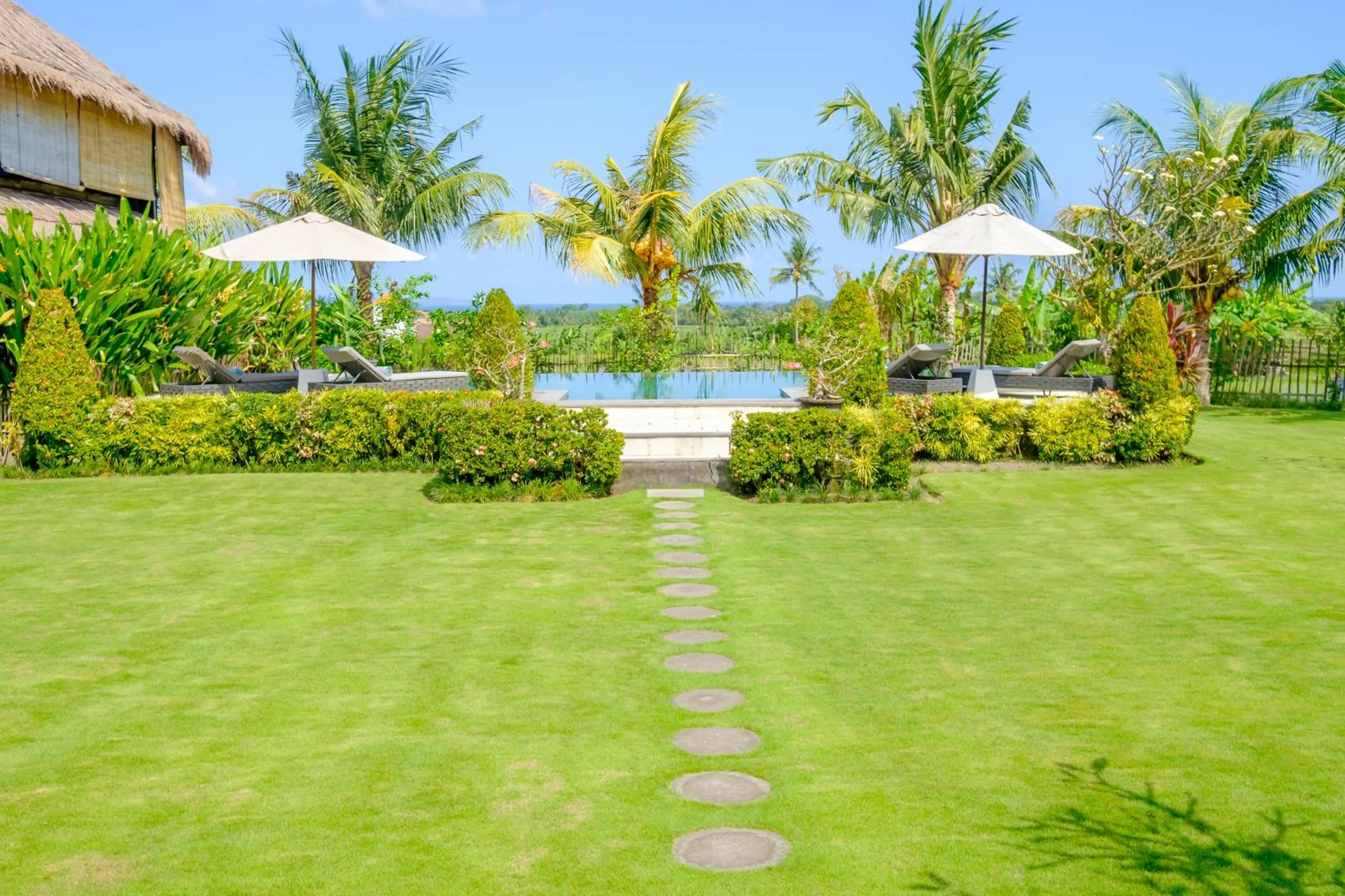 Garden in Canggu Wooden Green Paradise