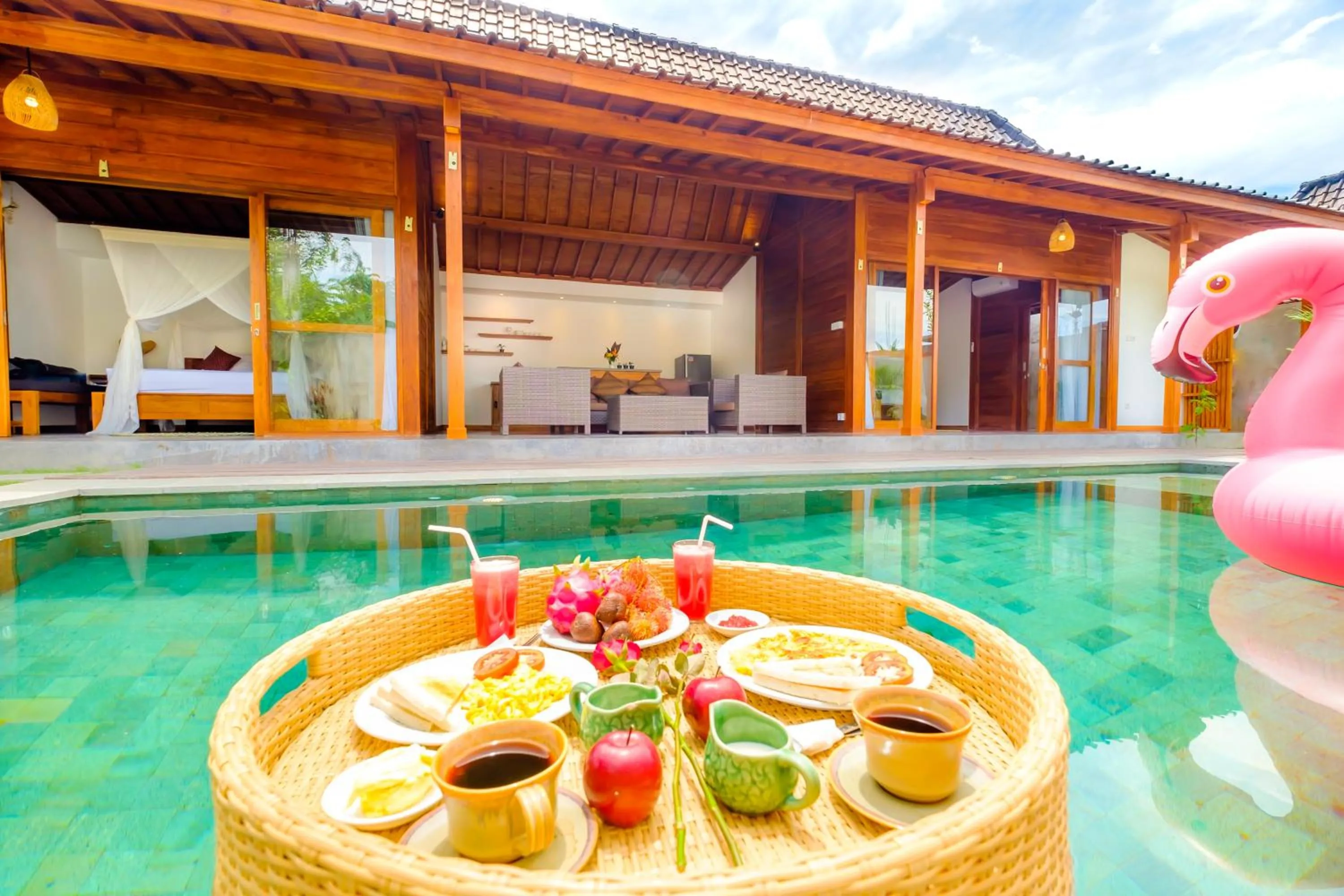 Spring in Canggu Wooden Green Paradise