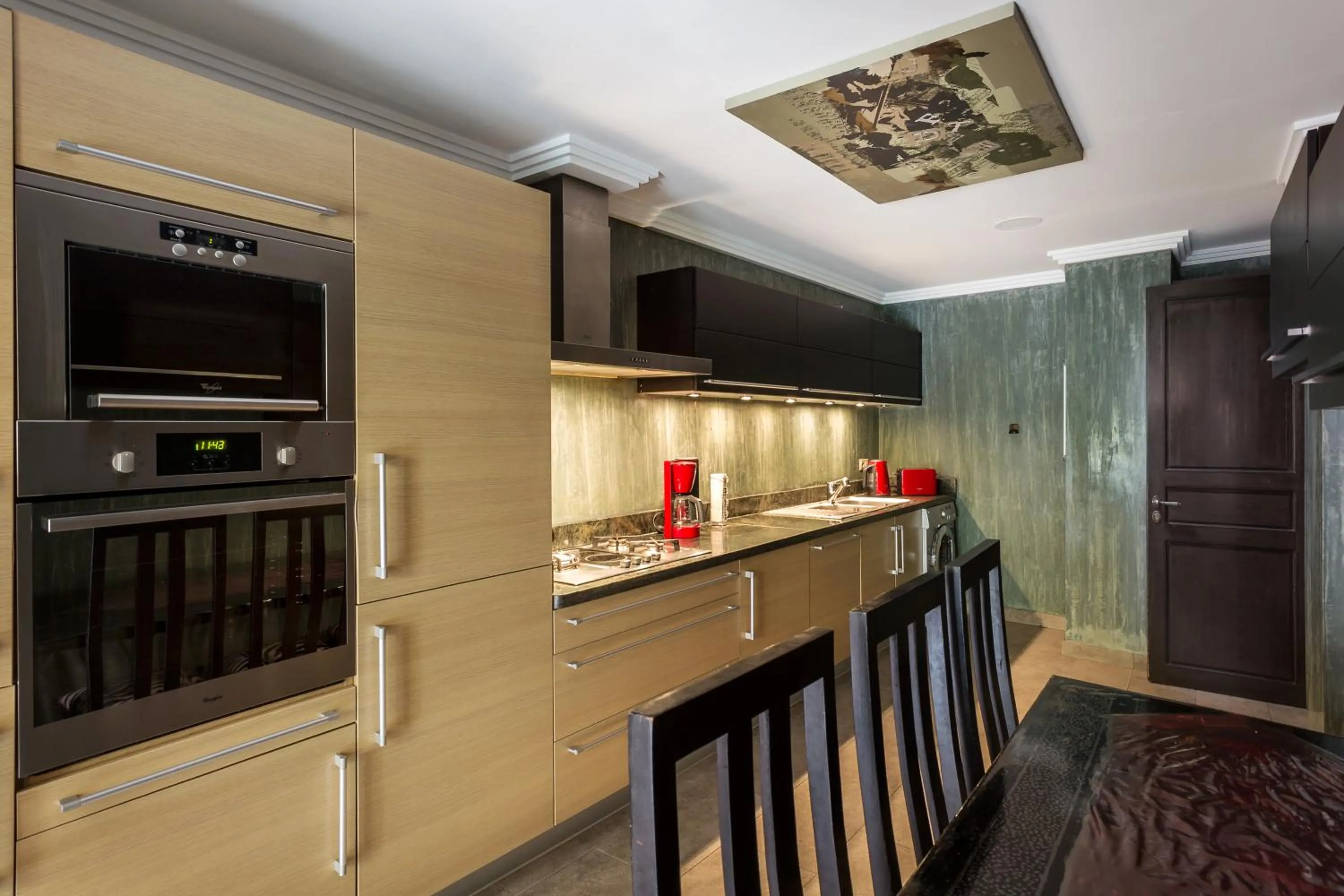 The Sapphire Apartment with Private Swimming Pool & Hot Tub - Hivernage Quarter - By Goldex Marrakech