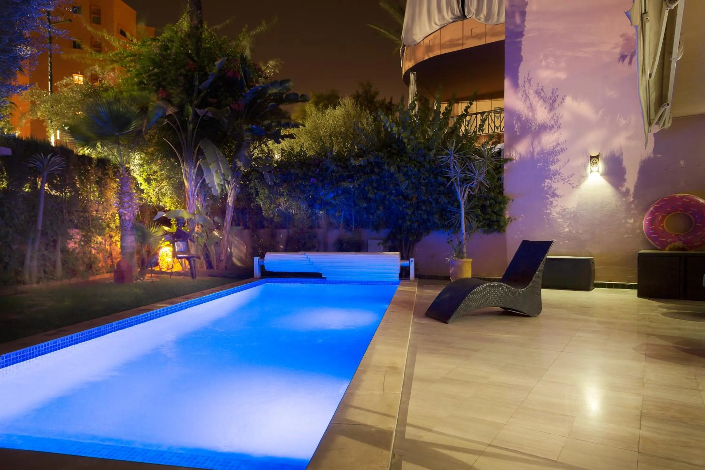 The Sapphire Apartment with Private Swimming Pool & Hot Tub - Hivernage Quarter - By Goldex Marrakech