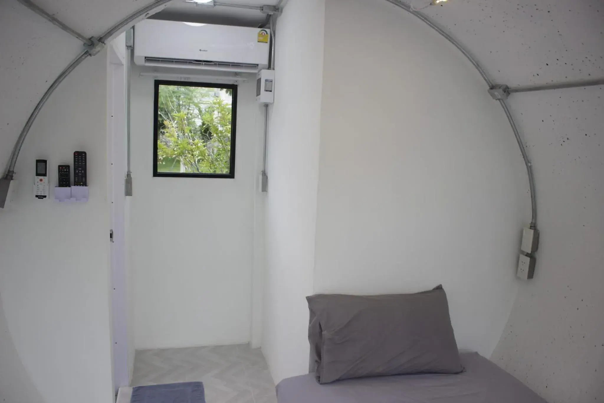 Single Room with Bathroom - single occupancy in Patoey House Single Room with Bathroom - single occupancy in Patoey House