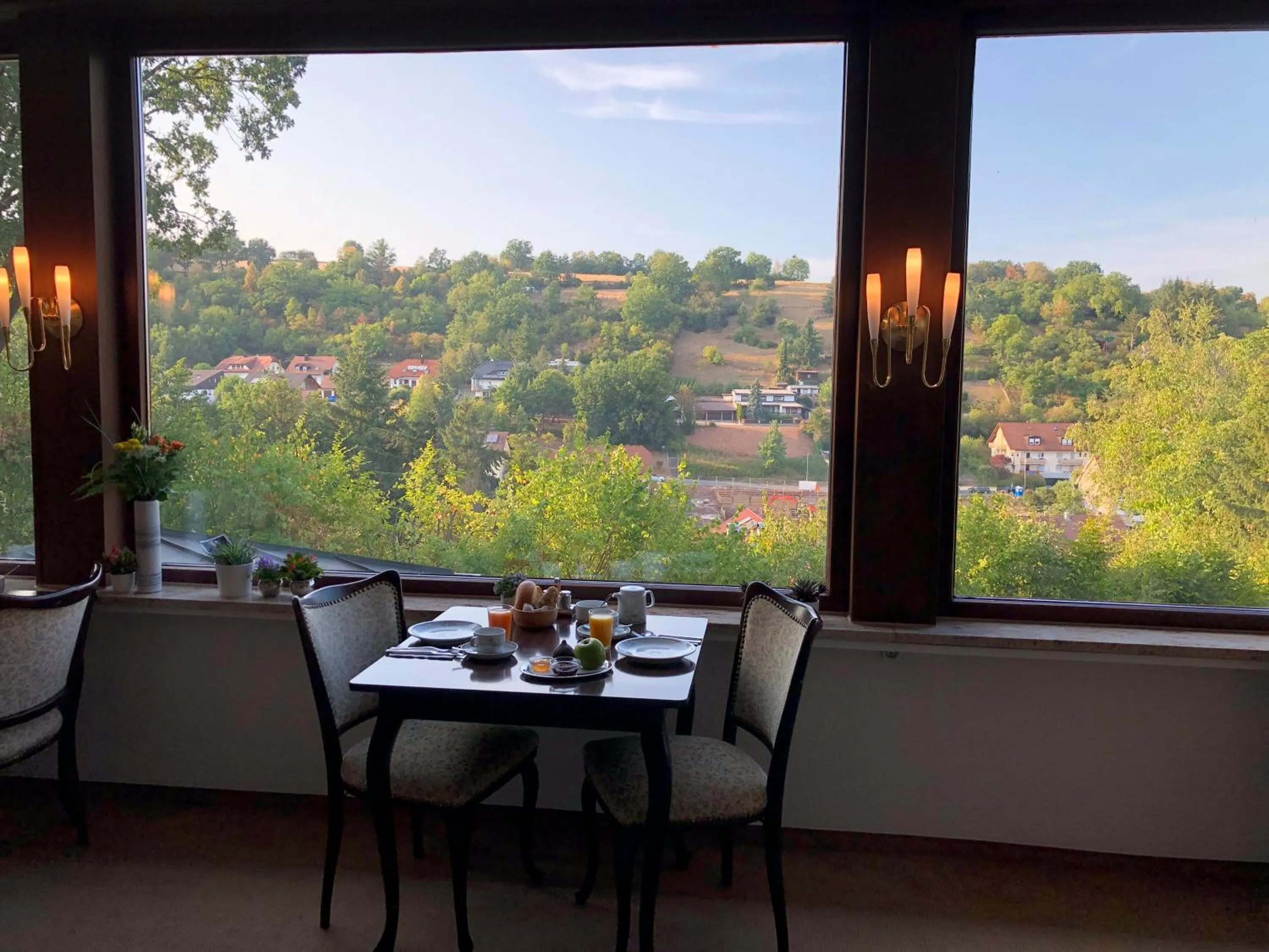 Restaurant/places to eat in Haus am Wald