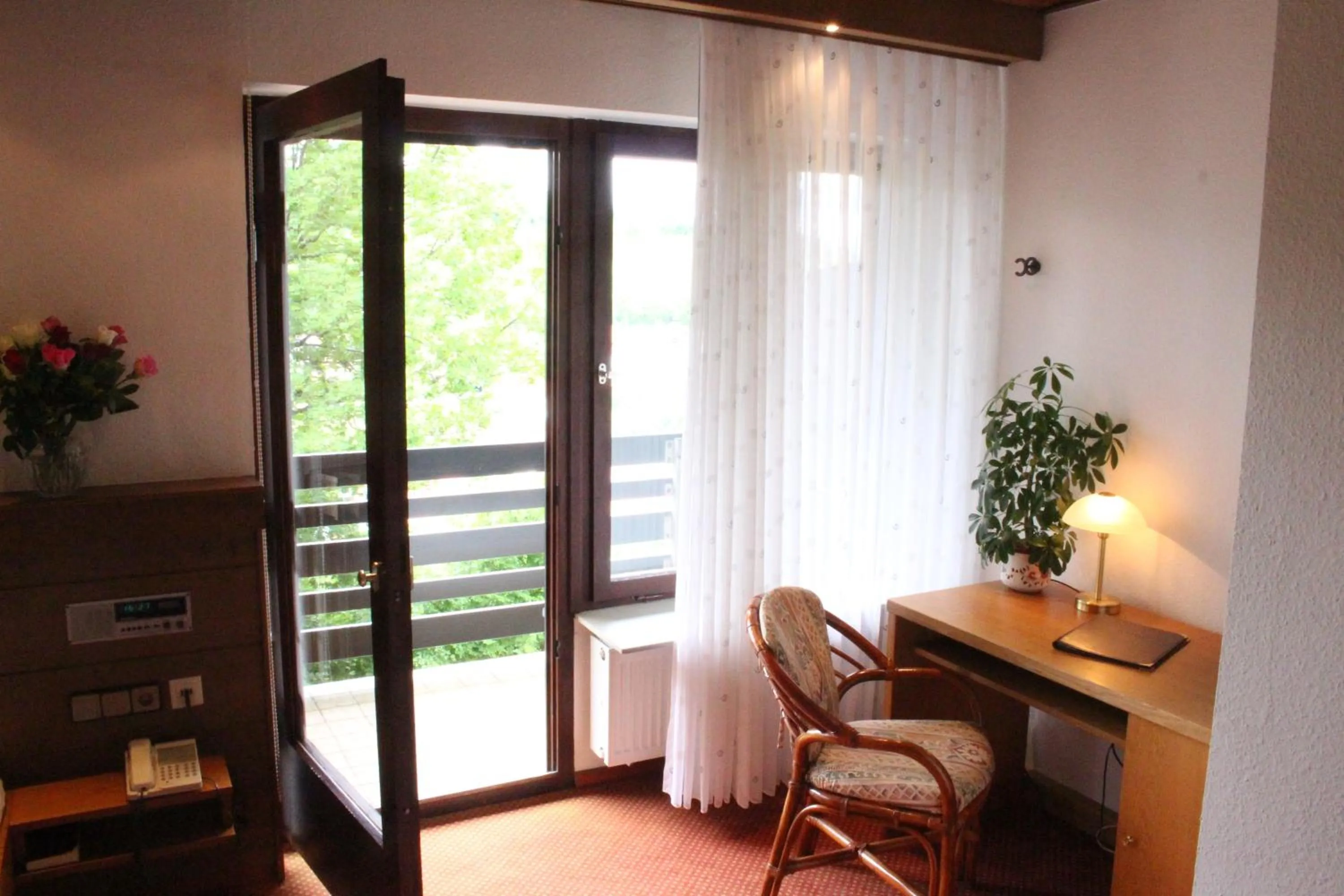 Photo of the whole room in Haus am Wald