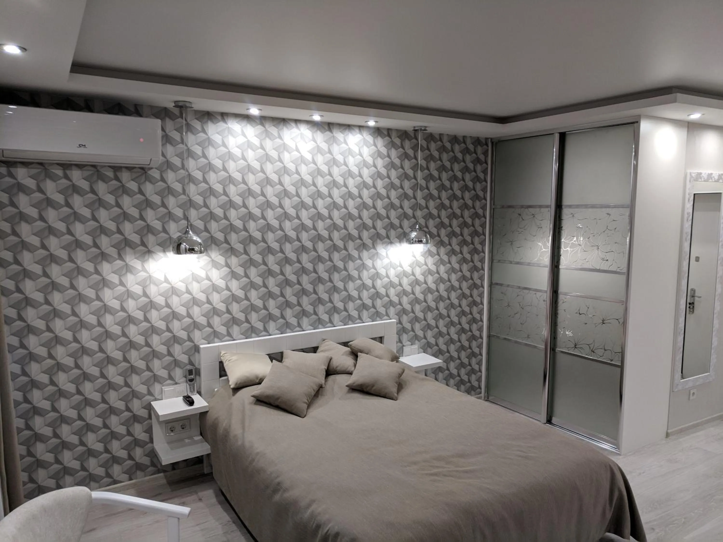 Bed in Apartment on Ekaterininskaya