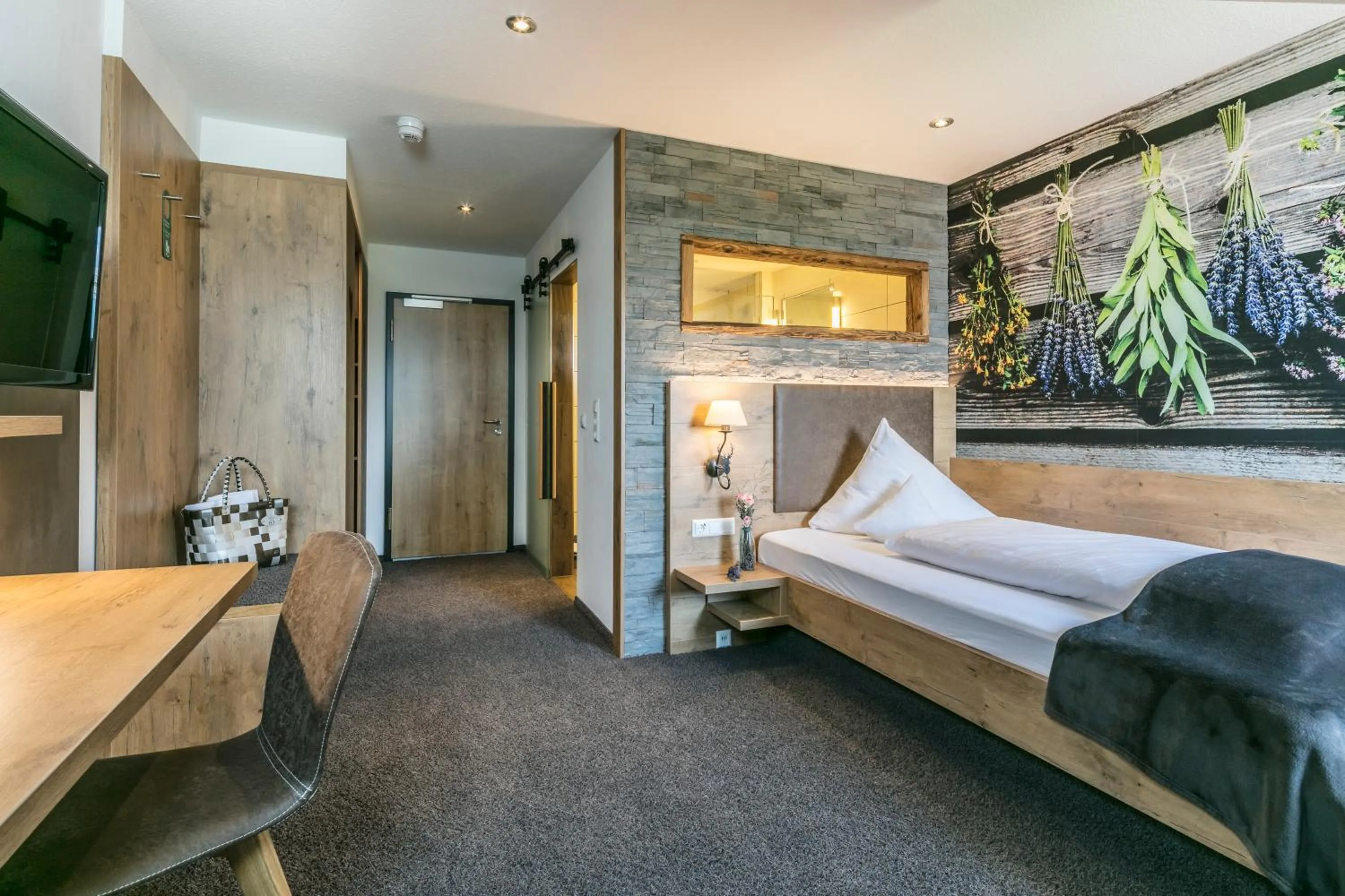 Photo of the whole room, Bed in Hotel Restaurant Krone & Wellness - Schopfheim