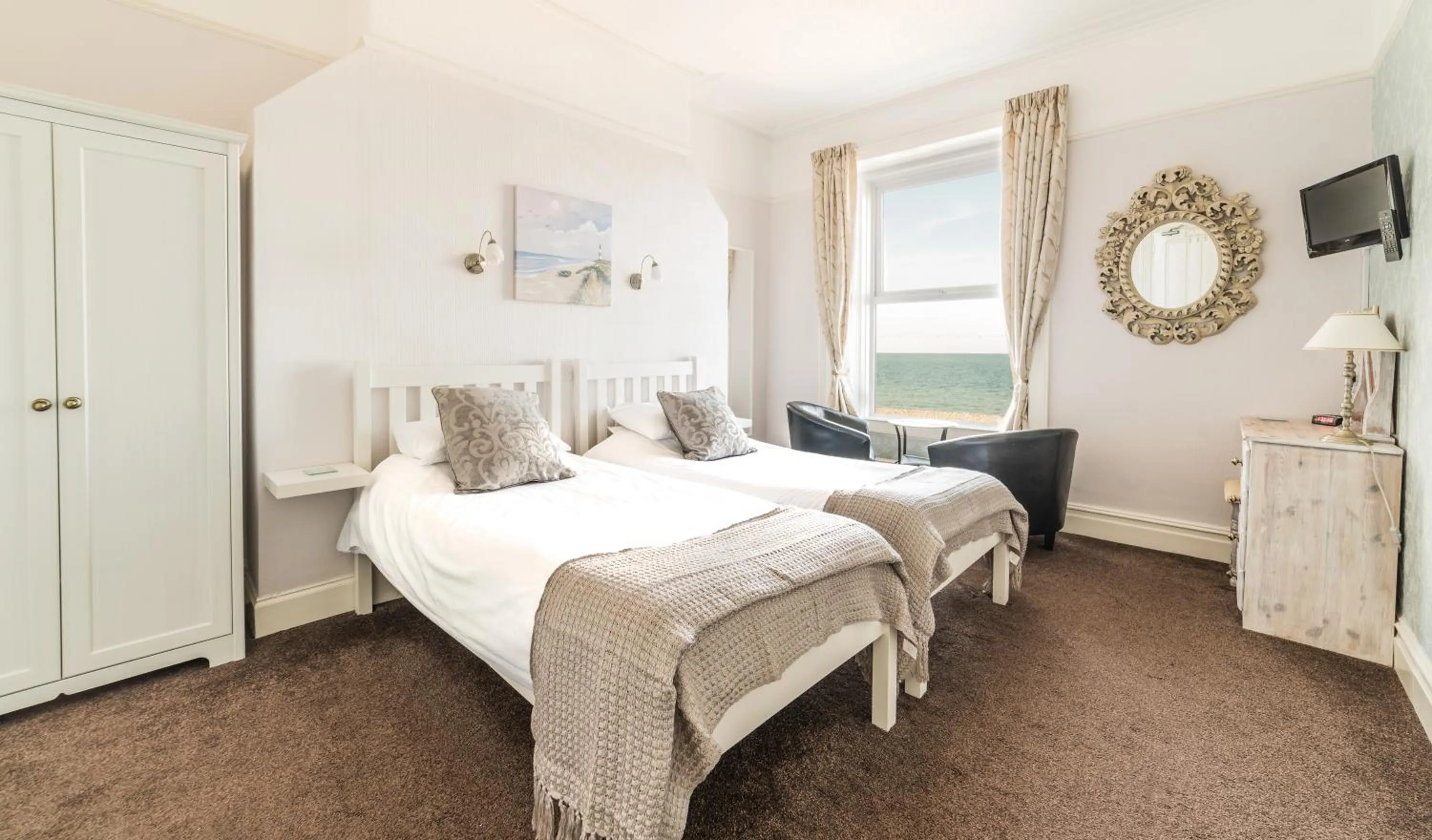 Bed in The Grafton Guest House